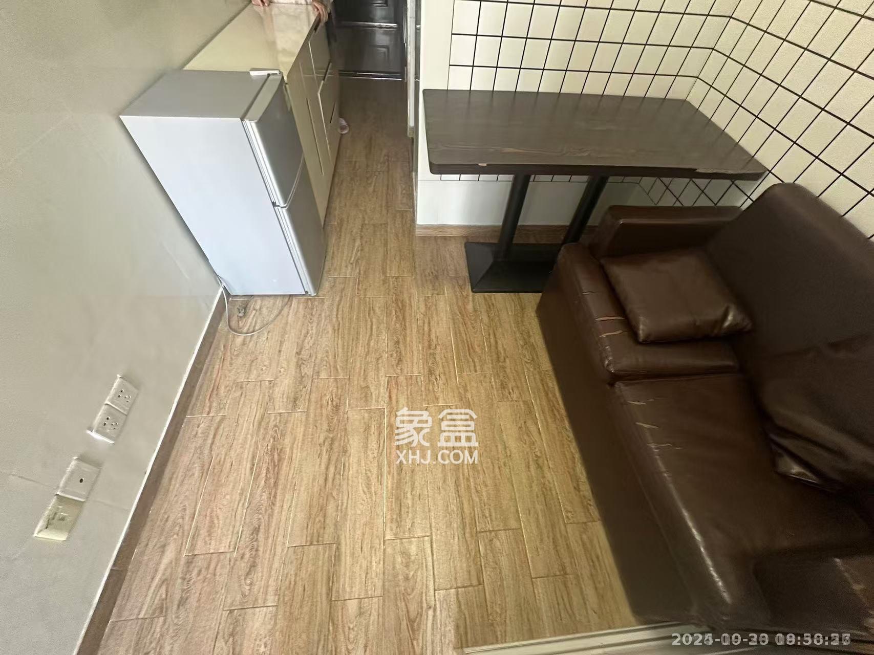 叠彩兰亭  1室1厅1卫    1100.0元/月室内图