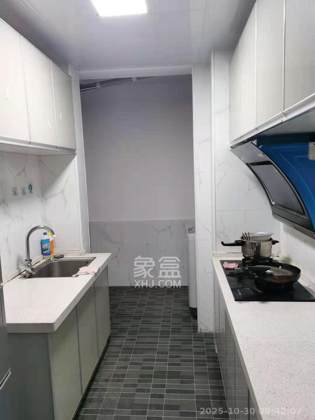 绿地公馆（绿地名邸）  3室2厅2卫    2000.0元/月室内图