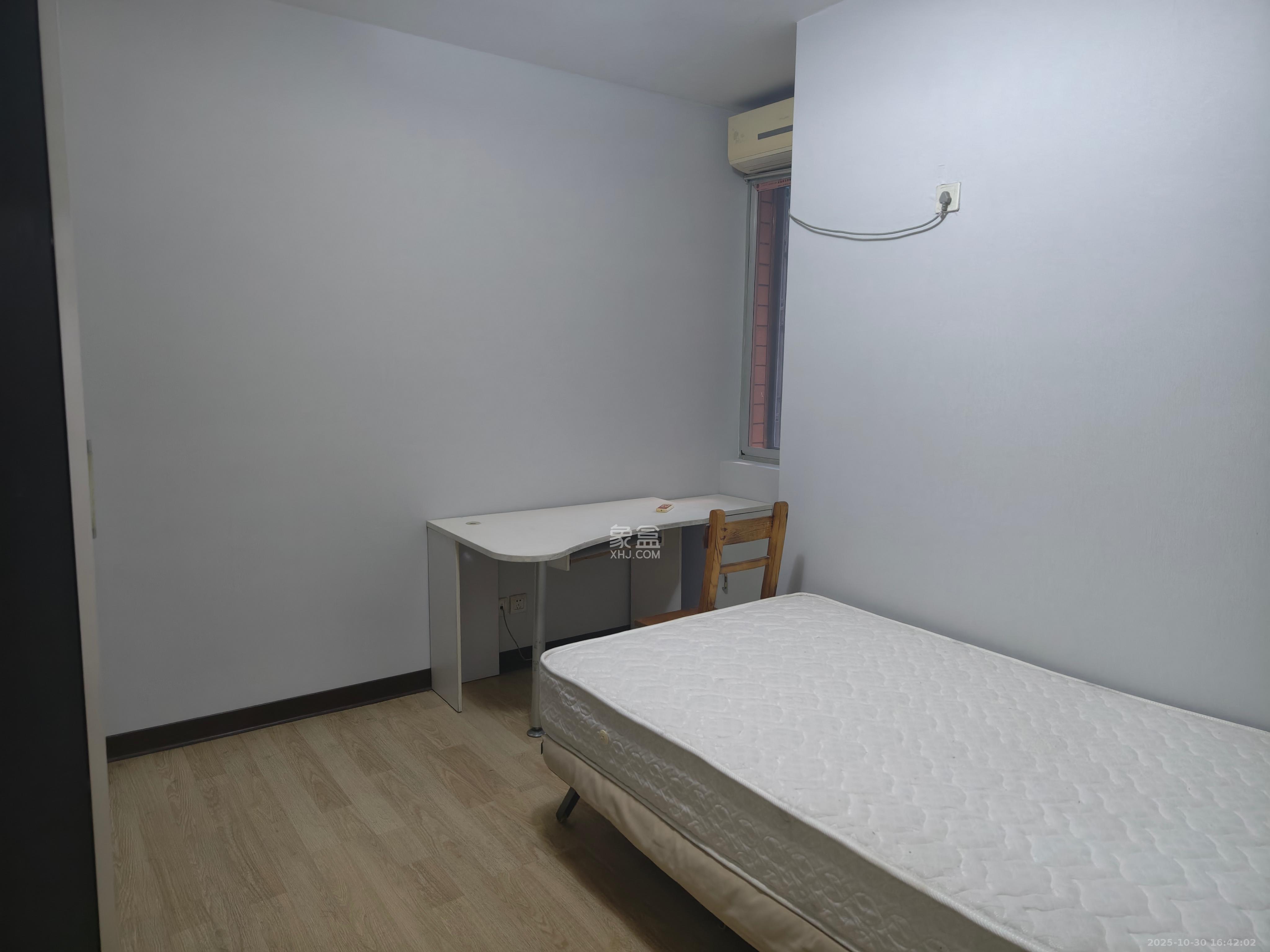 翡翠林居 3室2厅2卫 1800.0元/月 翡翠林居 3室2厅2卫 1800.0元/月室内图