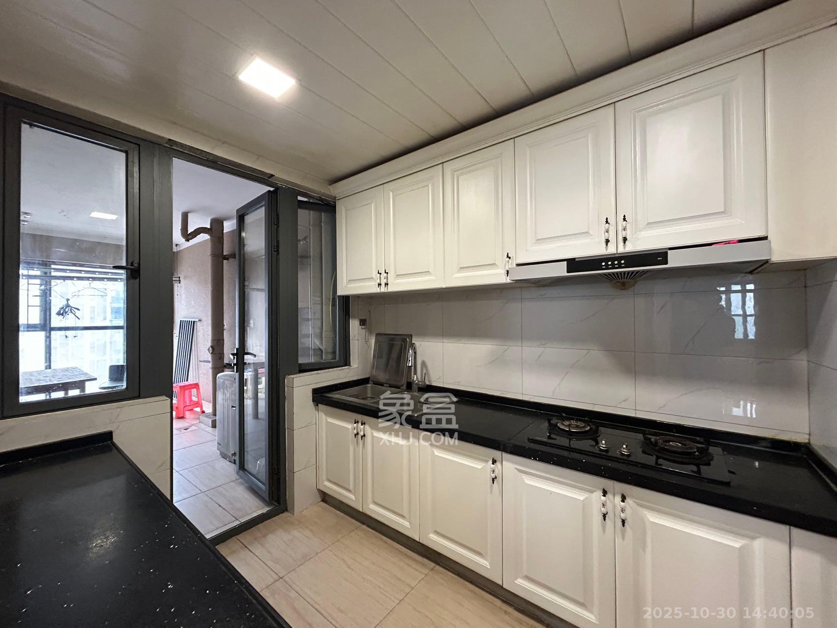 碧桂园威尼斯城  3室2厅2卫    2600.0元/月 碧桂园威尼斯城  3室2厅2卫    2600.0元/月室内图