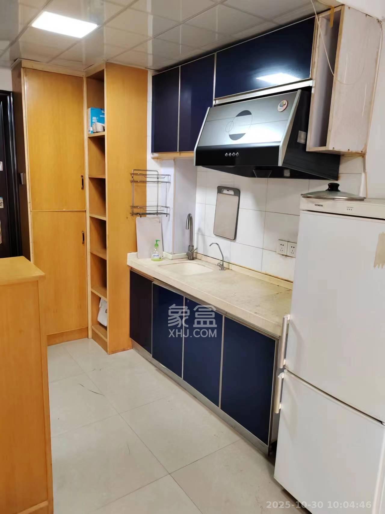 七彩丽都  1室1厅1卫    1800.0元/月室内图