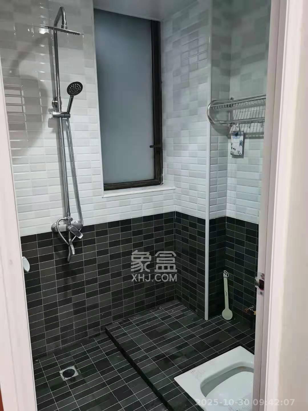 绿地公馆（绿地名邸）  3室2厅2卫    2000.0元/月室内图