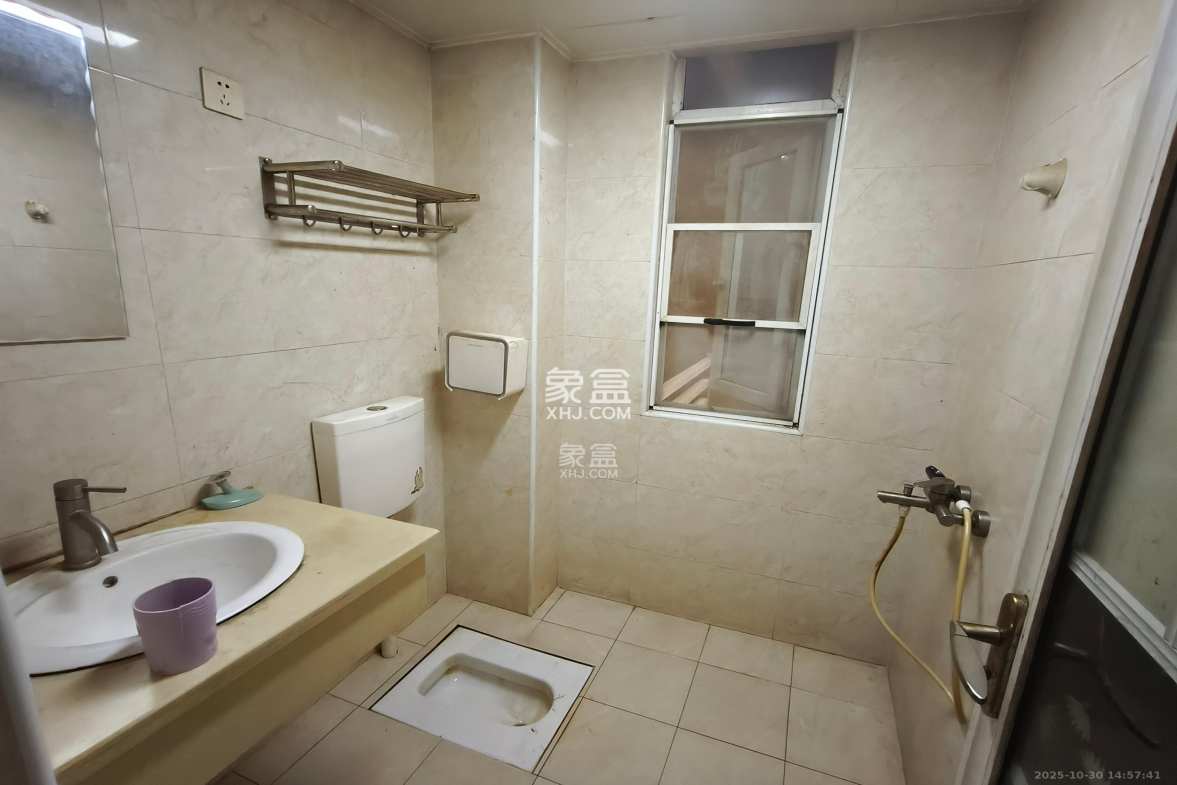 荷韵园  2室2厅1卫    1400.0元/月 荷韵园  2室2厅1卫    1400.0元/月室内图