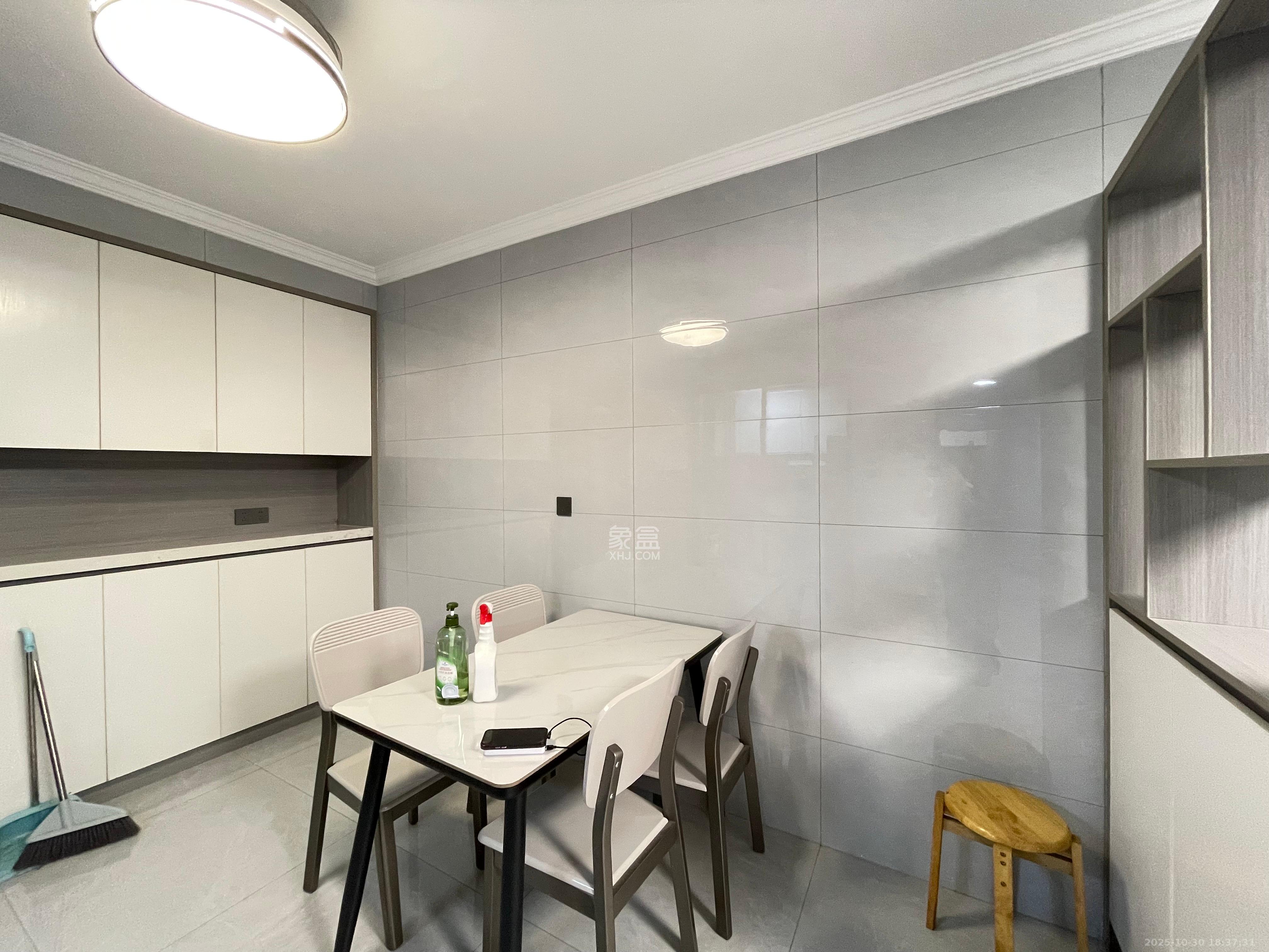 旭日嘉苑  1室0厅0卫    2500.0元/月室内图