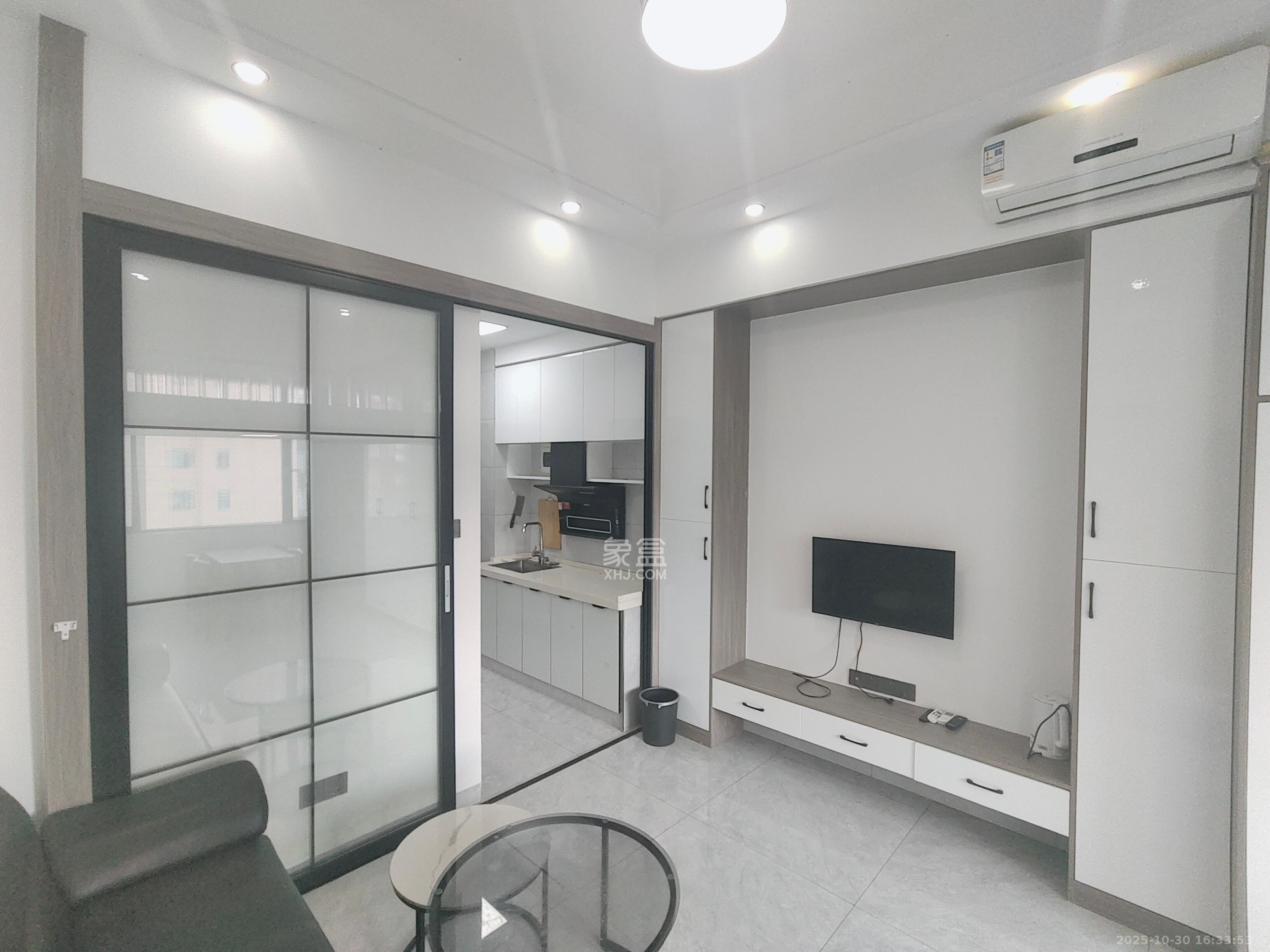 日盛湖湘花苑 1室1厅1卫 1400.0元/月 日盛湖湘花苑 1室1厅1卫 1400.0元/月室内图