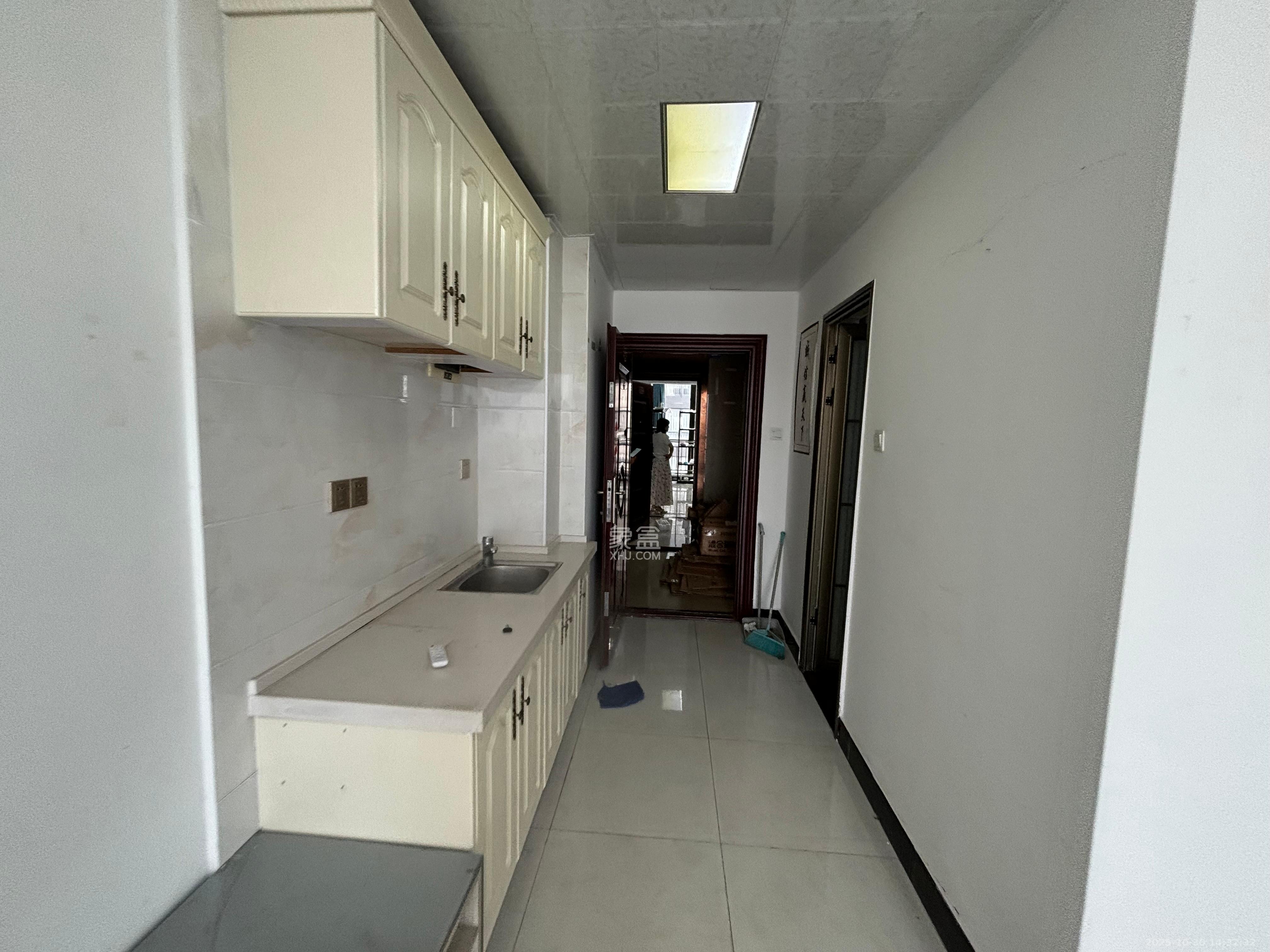 乐尚城 1室1厅1卫 1400.0元/月 乐尚城 1室1厅1卫 1400.0元/月室内图