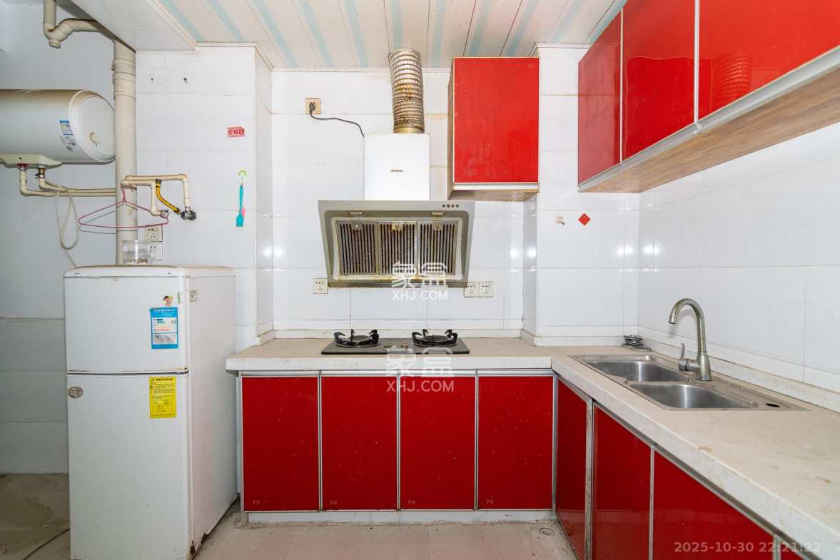 晟通城  3室1厅1卫    38.0万 晟通城  3室1厅1卫    38.0万厨房