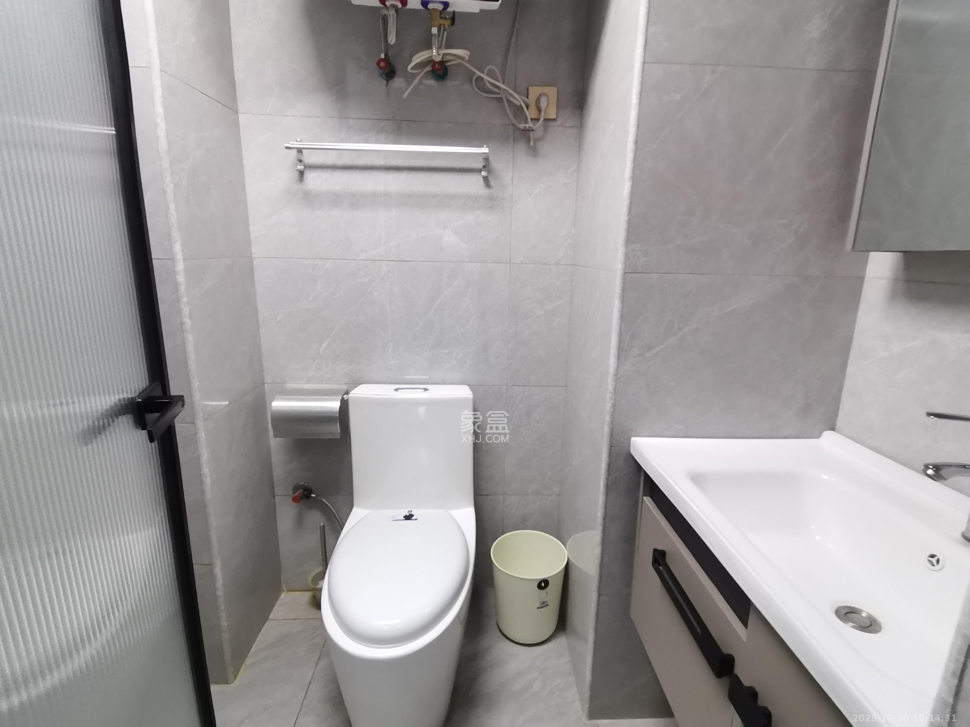 力高凤凰新天 1室1厅1卫 1700.0元/月 力高凤凰新天 1室1厅1卫 1700.0元/月室内图