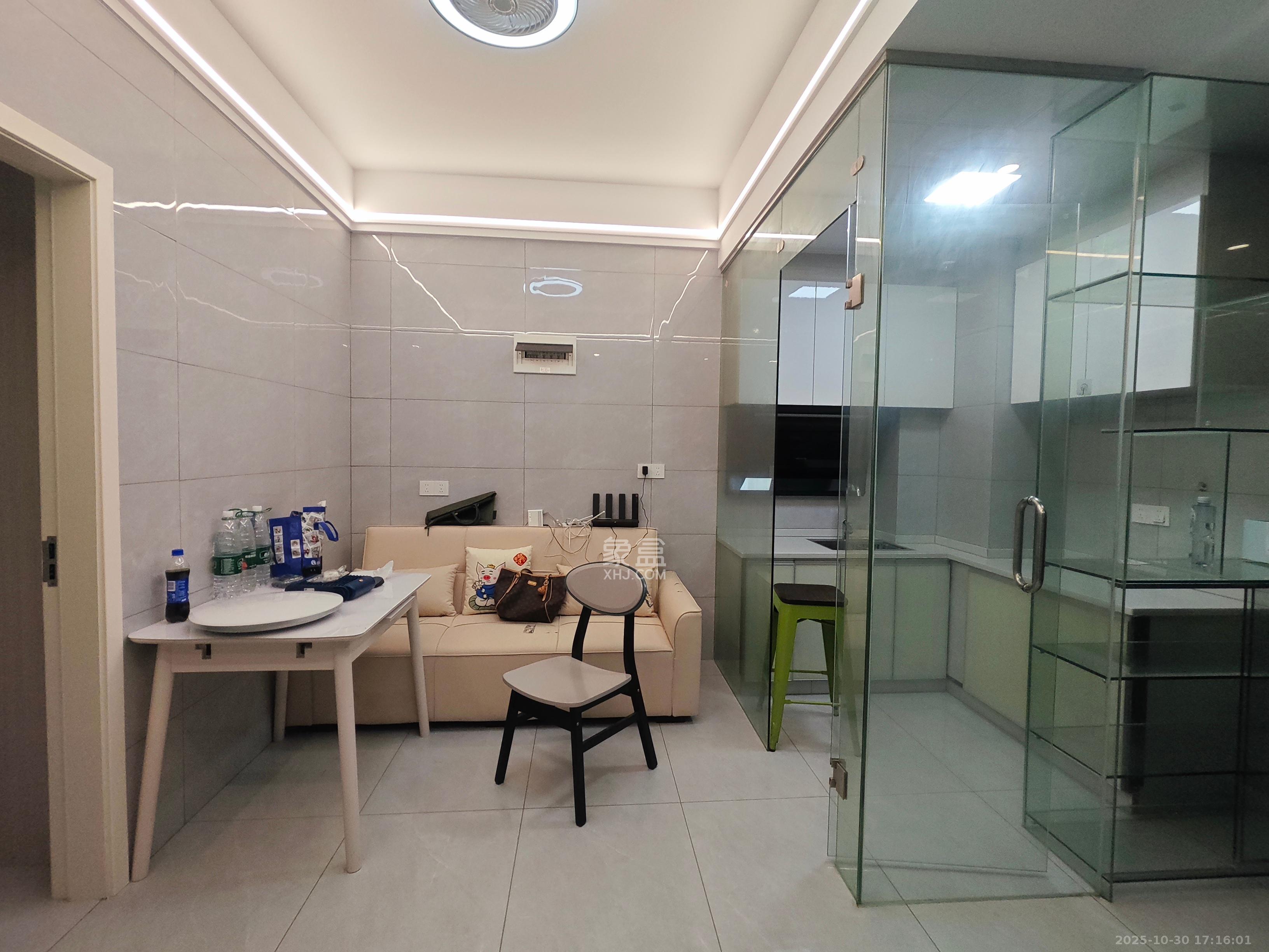 鄱阳汇金中心  1室0厅0卫    1800.0元/月室内图