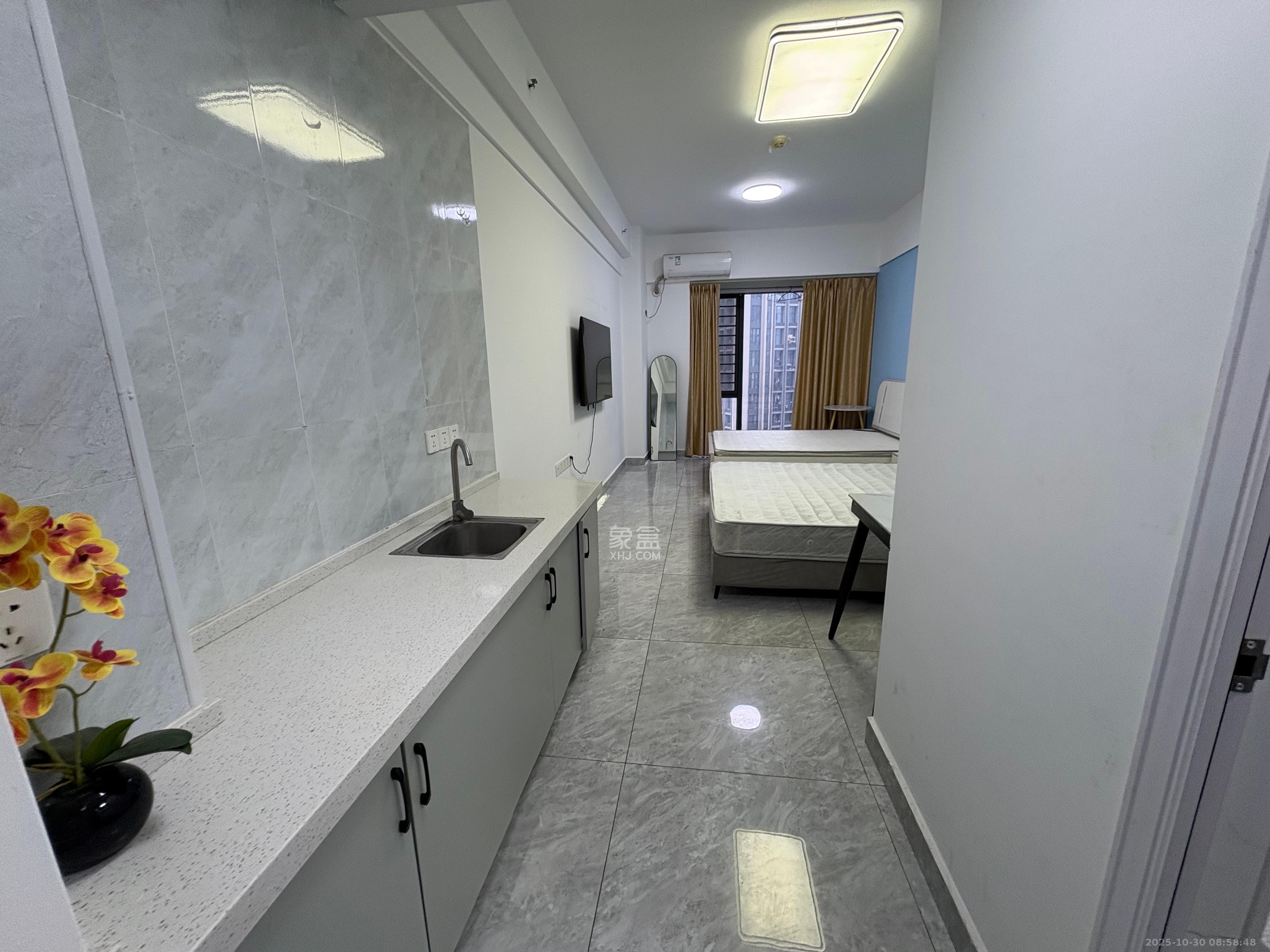 万润时光里  1室1厅1卫    1700.0元/月室内图