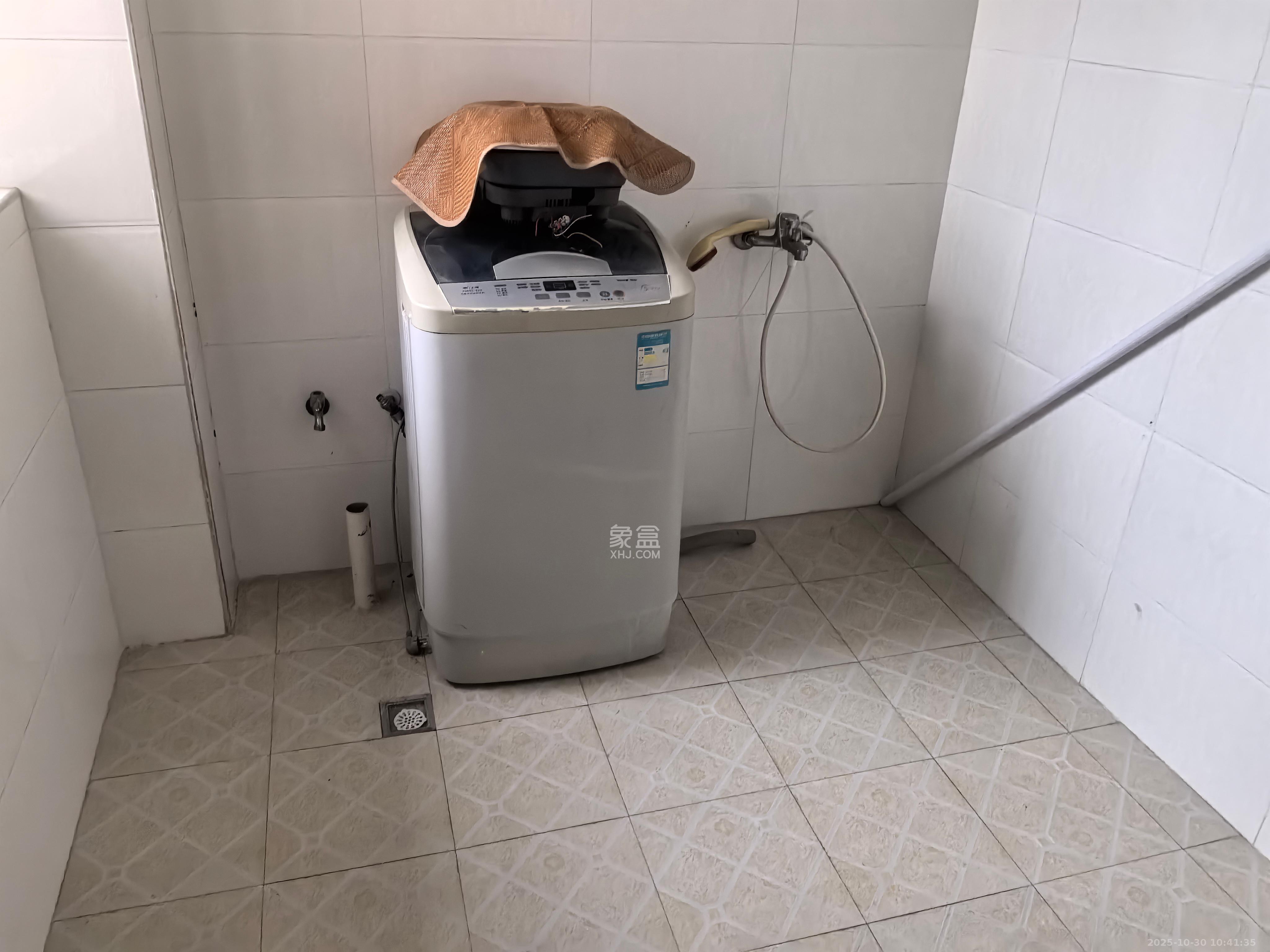 金峰小区北院(七里营社区) 1室0厅0卫 1800.0元/月 金峰小区北院(七里营社区) 1室0厅0卫 1800.0元/月室内图