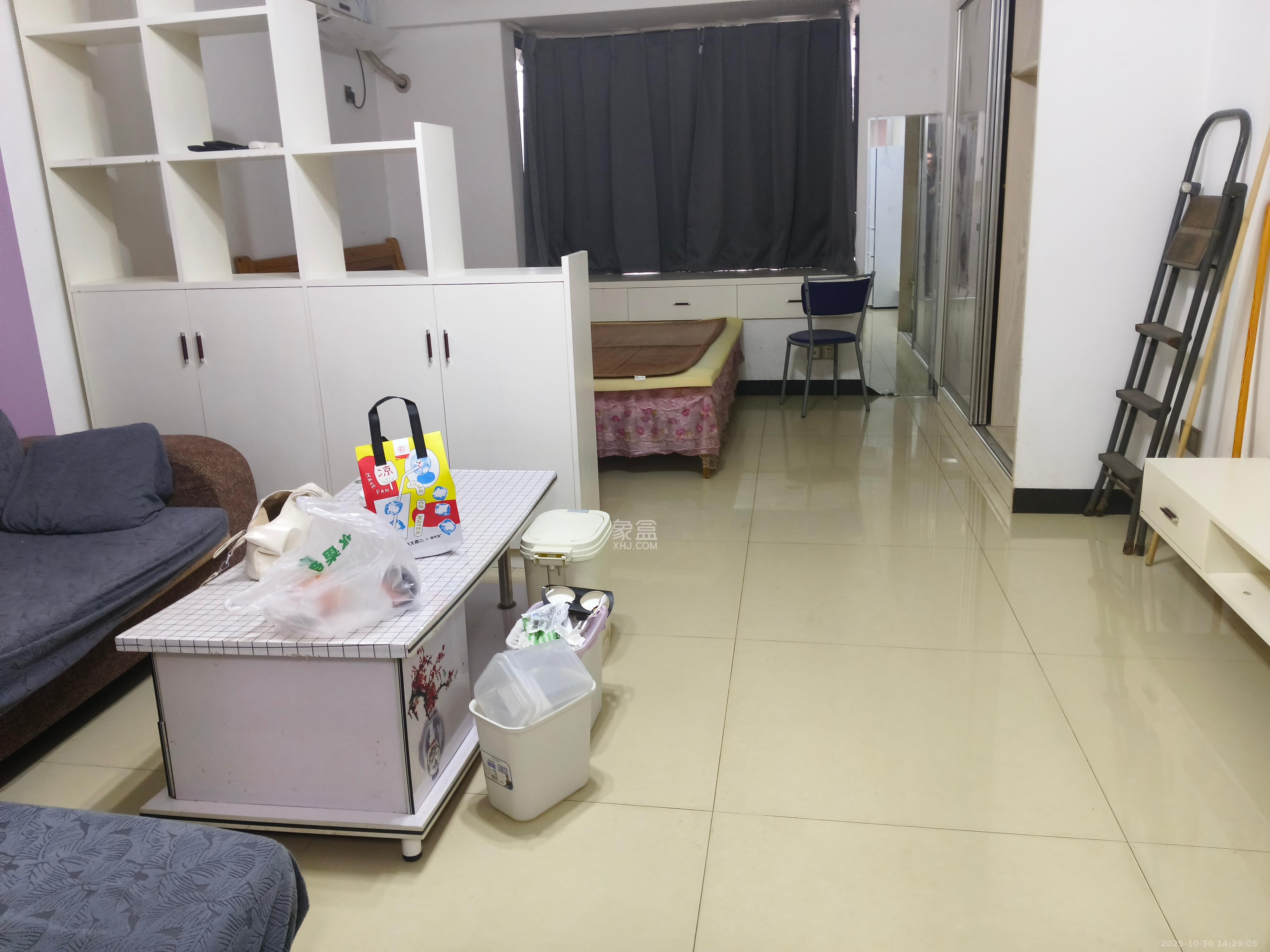 世纪桃花苑  1室1厅1卫    1300.0元/月 世纪桃花苑  1室1厅1卫    1300.0元/月室内图