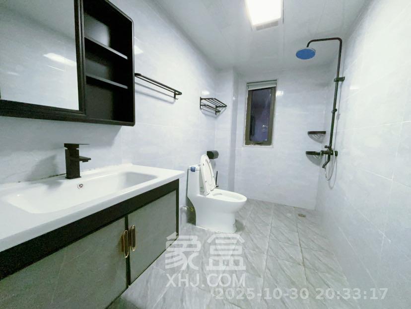 世茂璀璨天城  3室2厅2卫    3500.0元/月室内图