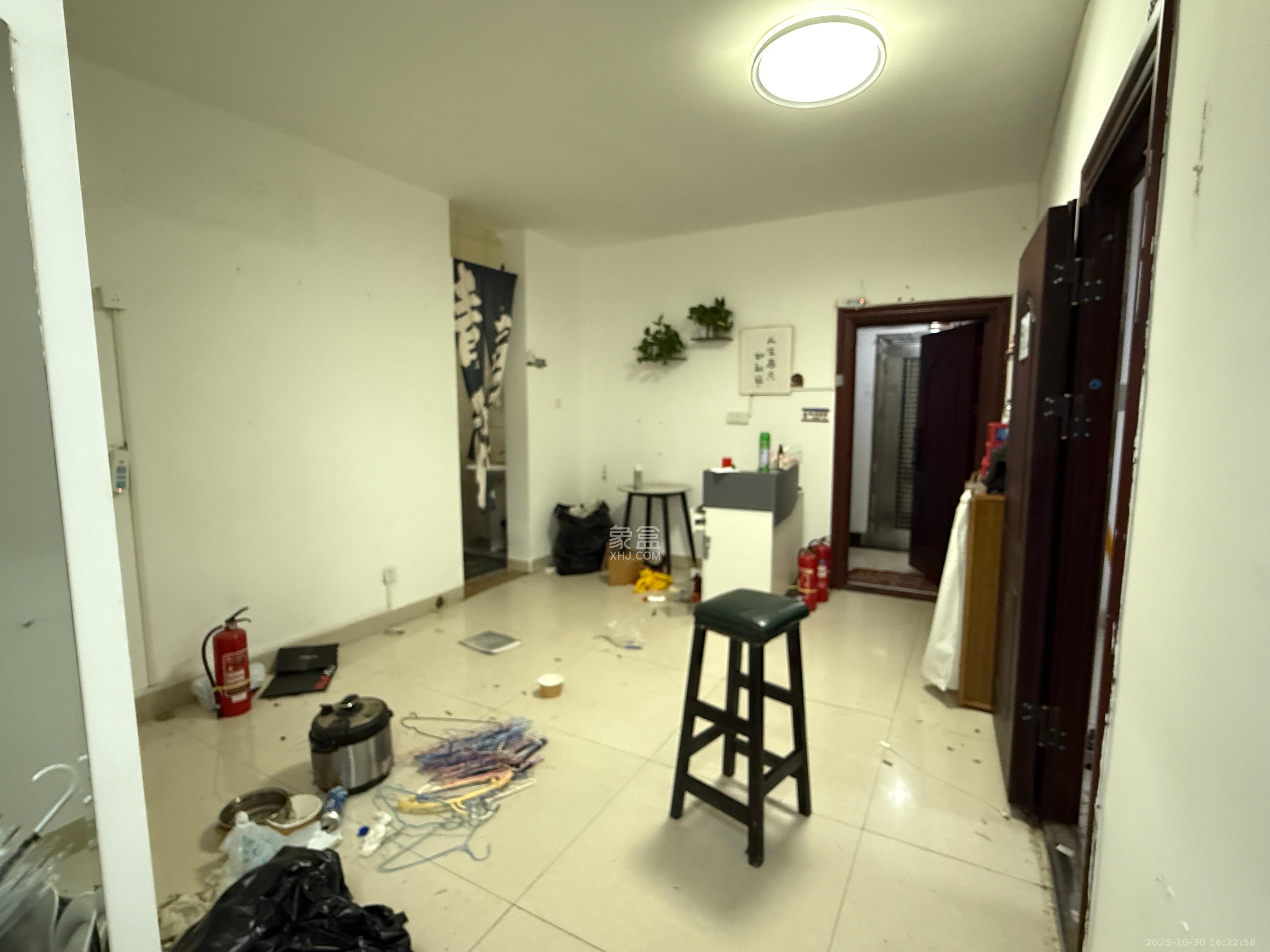 天心华庭  4室1厅2卫    3500.0元/月 天心华庭  4室1厅2卫    3500.0元/月