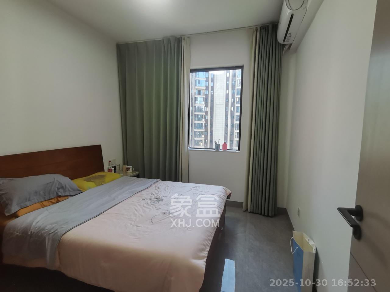 保利大都汇一期、二期  4室2厅2卫    3800.0元/月室内图