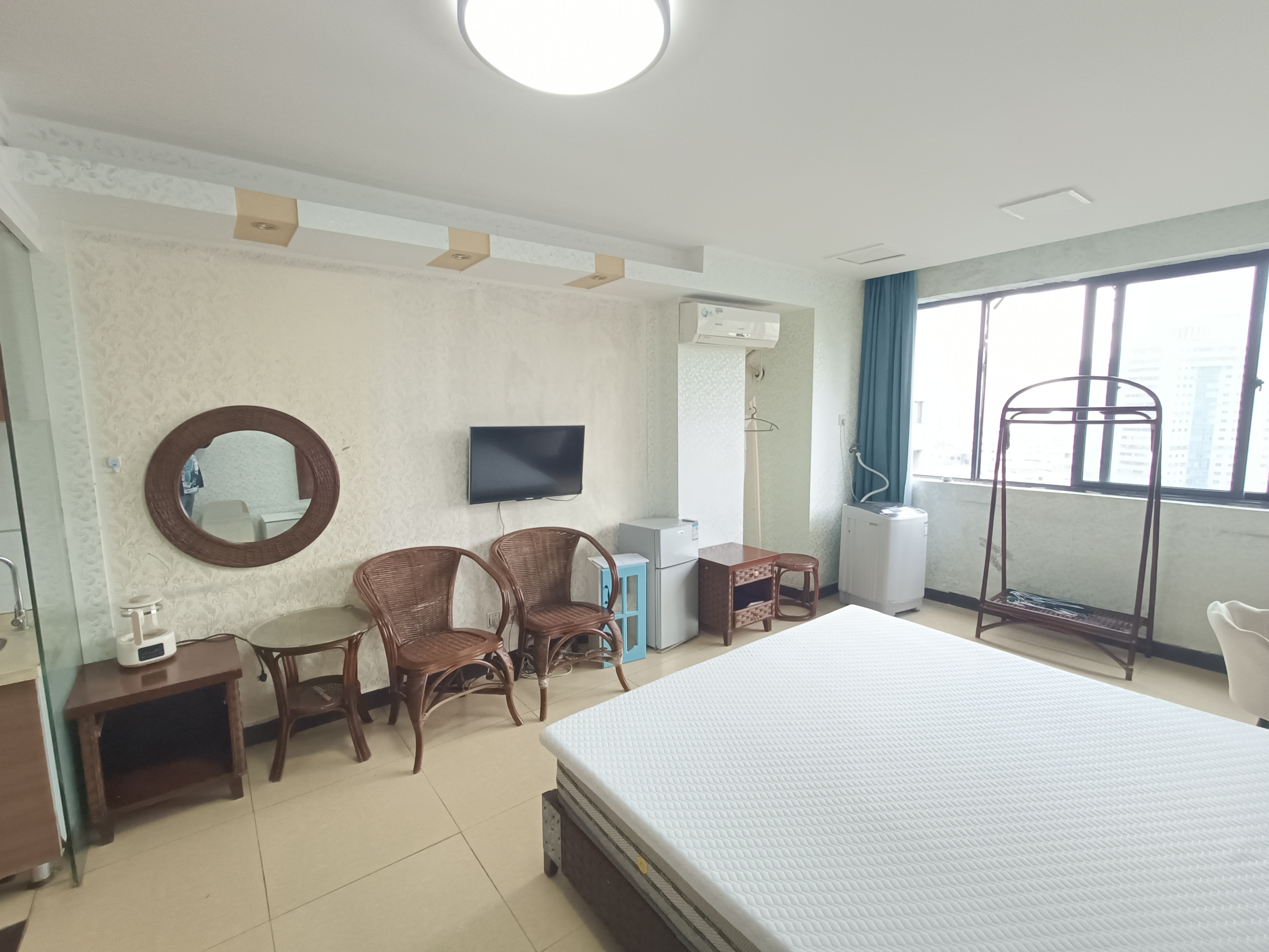 帝国大厦 1室0厅1卫 1500.0元/月 帝国大厦 1室0厅1卫 1500.0元/月室内图