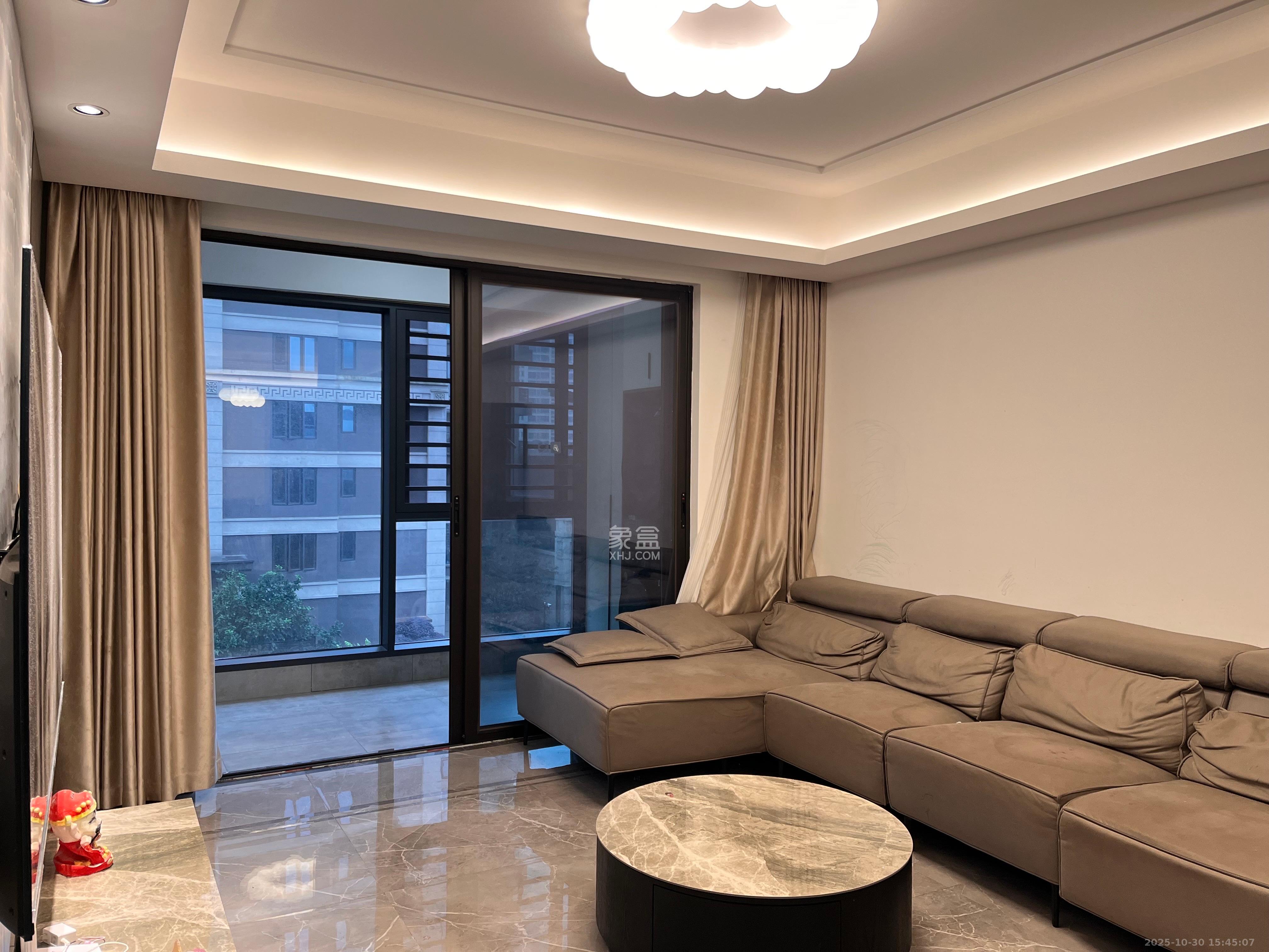 金茂建发泊悦  3室2厅2卫    4200.0元/月 金茂建发泊悦  3室2厅2卫    4200.0元/月室内图