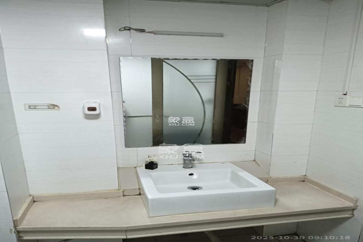 名富公寓 1室1厅1卫 1300.0元/月 名富公寓 1室1厅1卫 1300.0元/月室内图