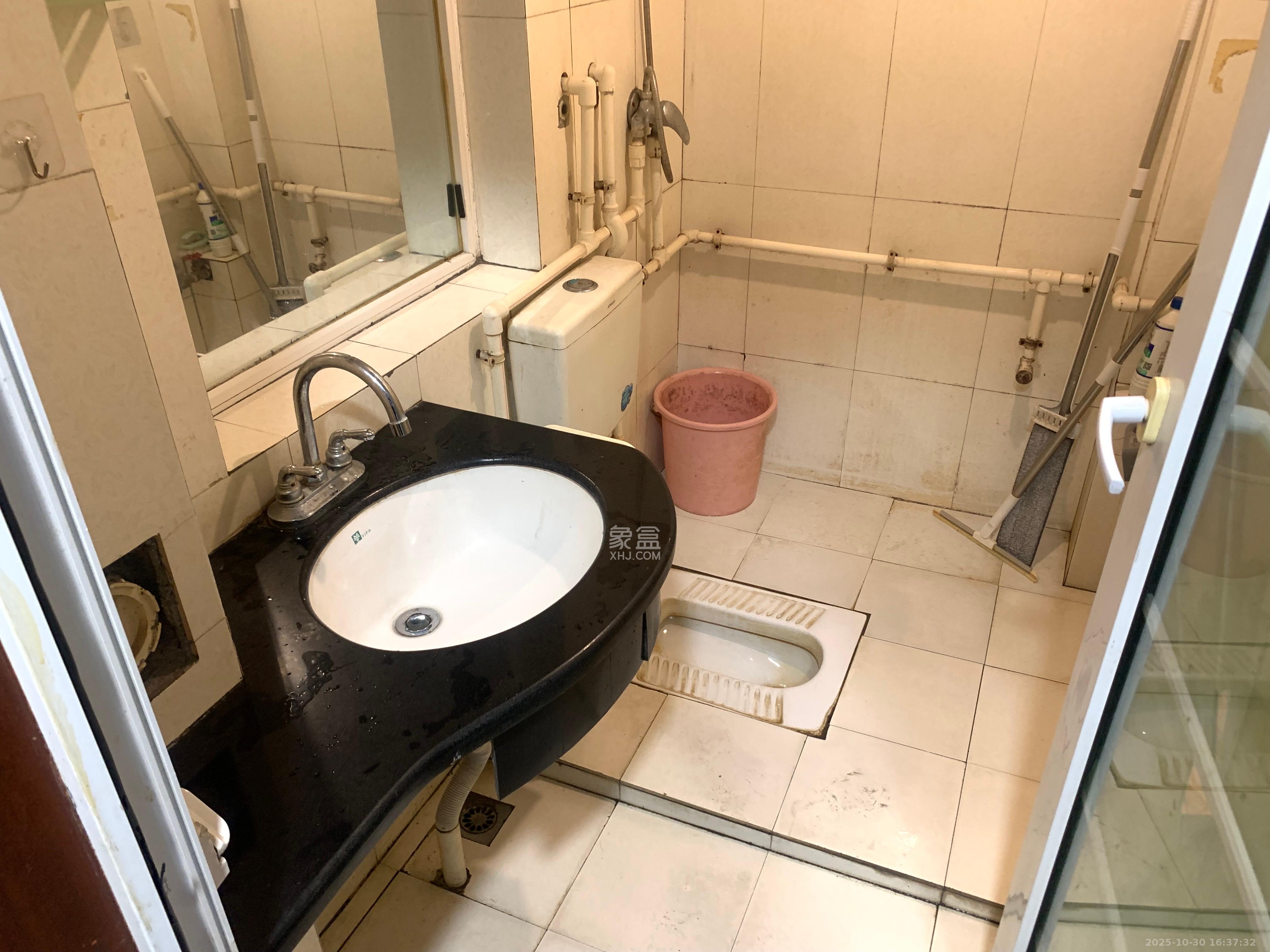 未来城科学家园  1室1厅1卫    1600.0元/月 未来城科学家园  1室1厅1卫    1600.0元/月室内图