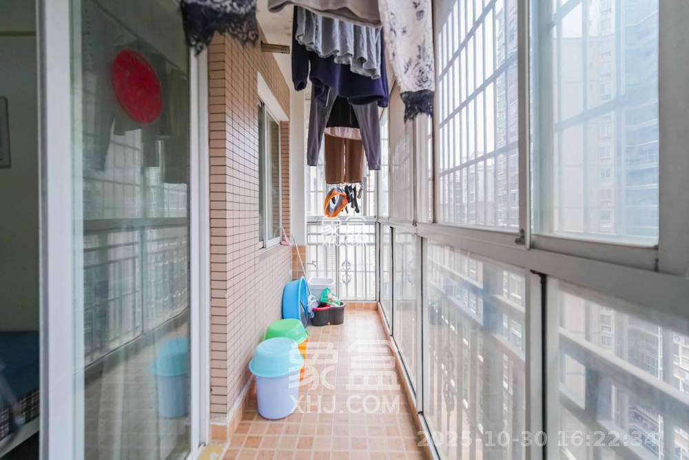 城市山水豪园（山水城市风景）  3室2厅2卫    3000.0元/月室内图