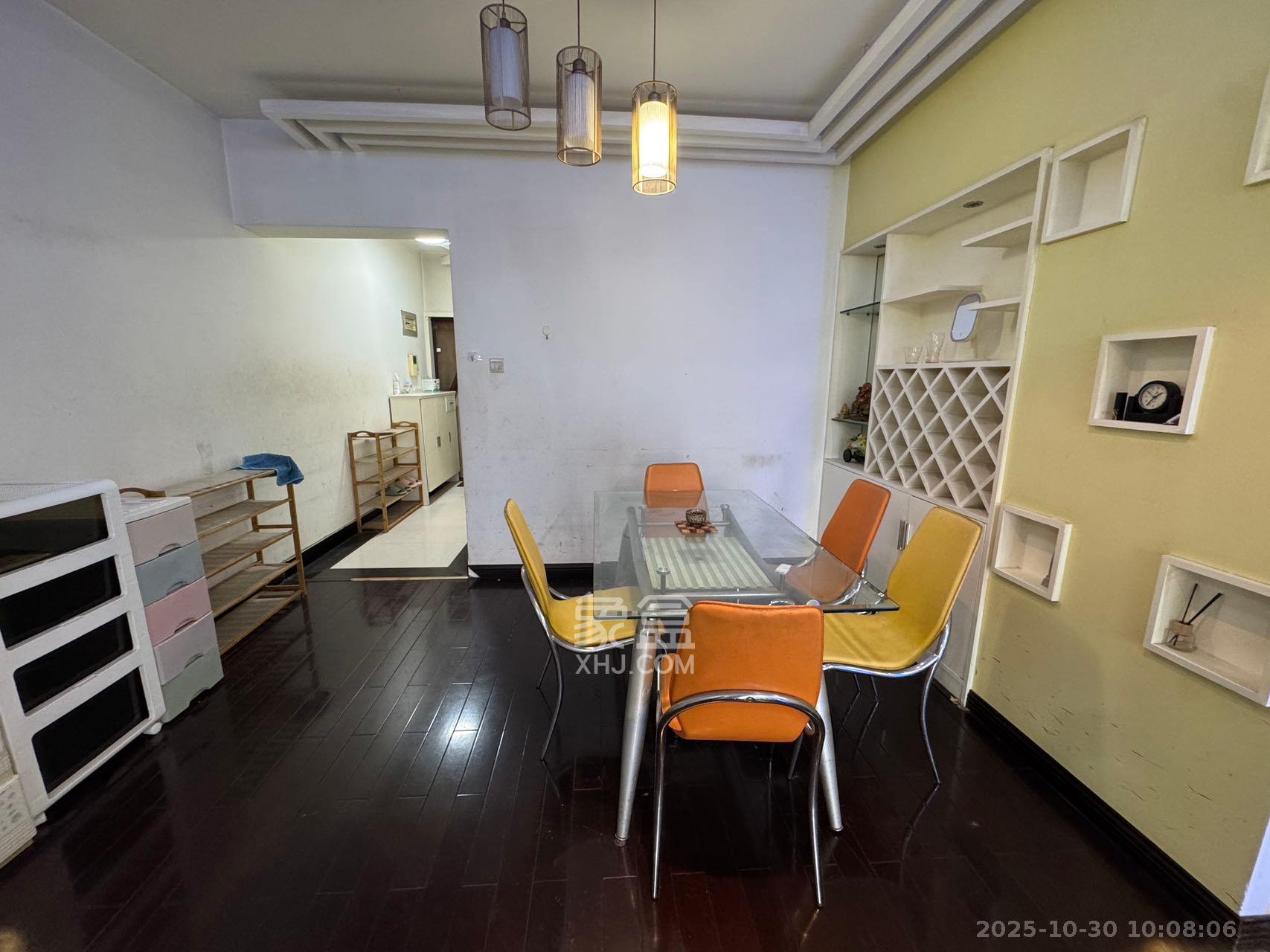 金碧文华  2室2厅1卫    2000.0元/月室内图