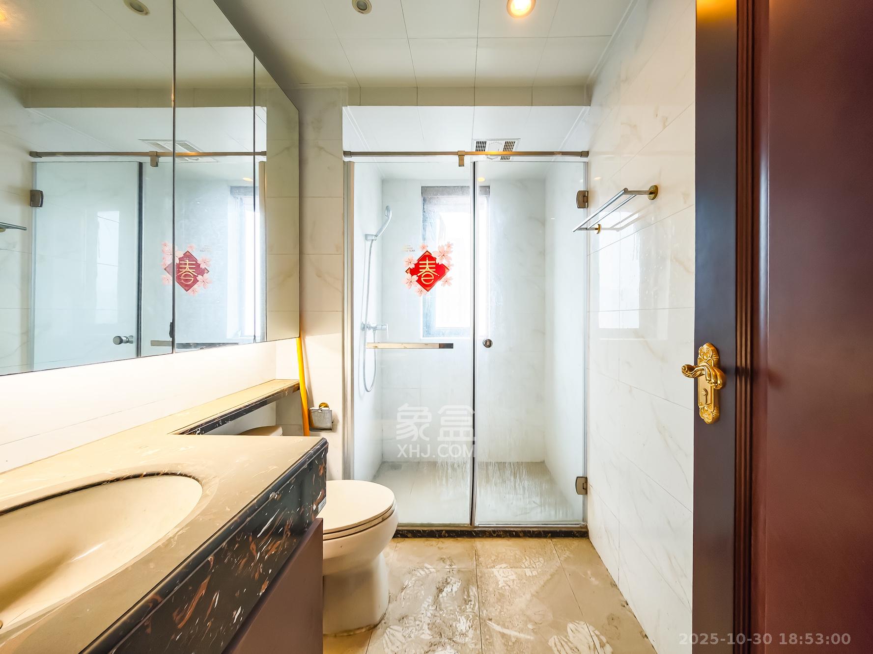 恒大御景天下城一期  4室2厅2卫    88.0万 恒大御景天下城一期  4室2厅2卫    88.0万卫生间