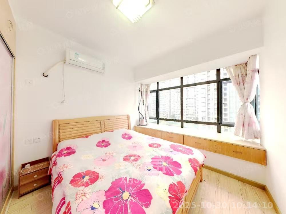 双湾国际(湘江御景花园)  3室2厅1卫    2000.0元/月 双湾国际(湘江御景花园)  3室2厅1卫    2000.0元/月室内图