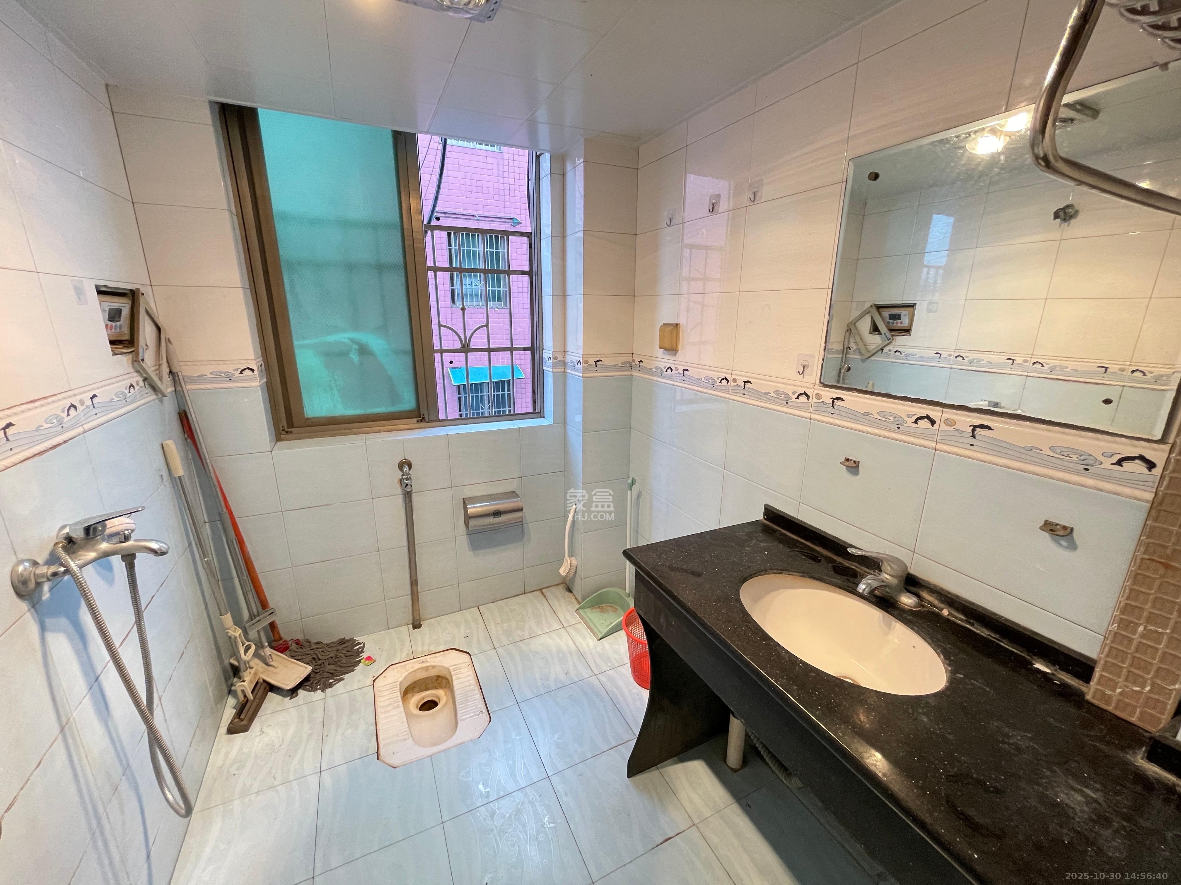 金盛园  4室2厅2卫    3000.0元/月室内图