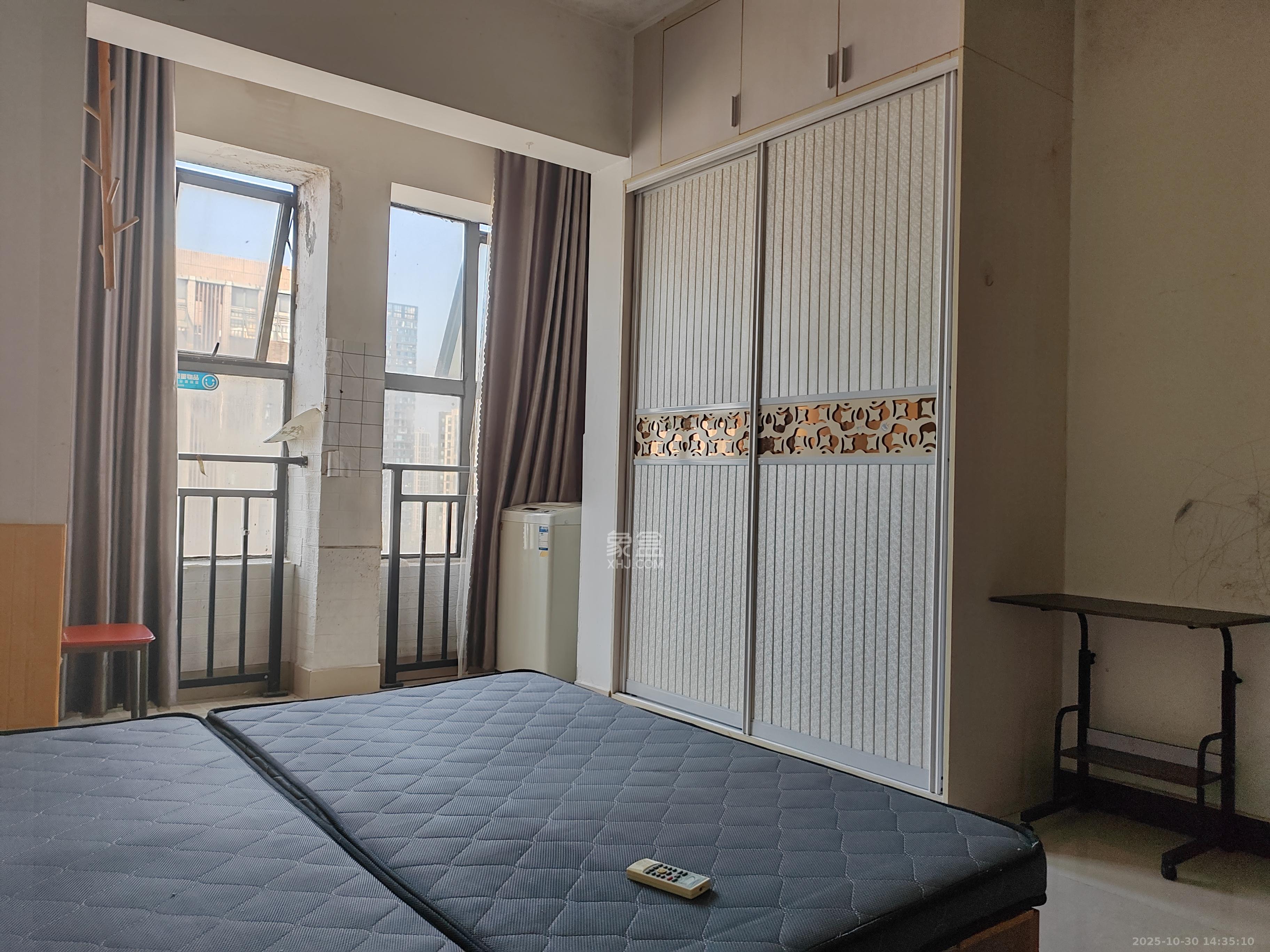 万科魅力之城  1室1厅1卫    1000.0元/月