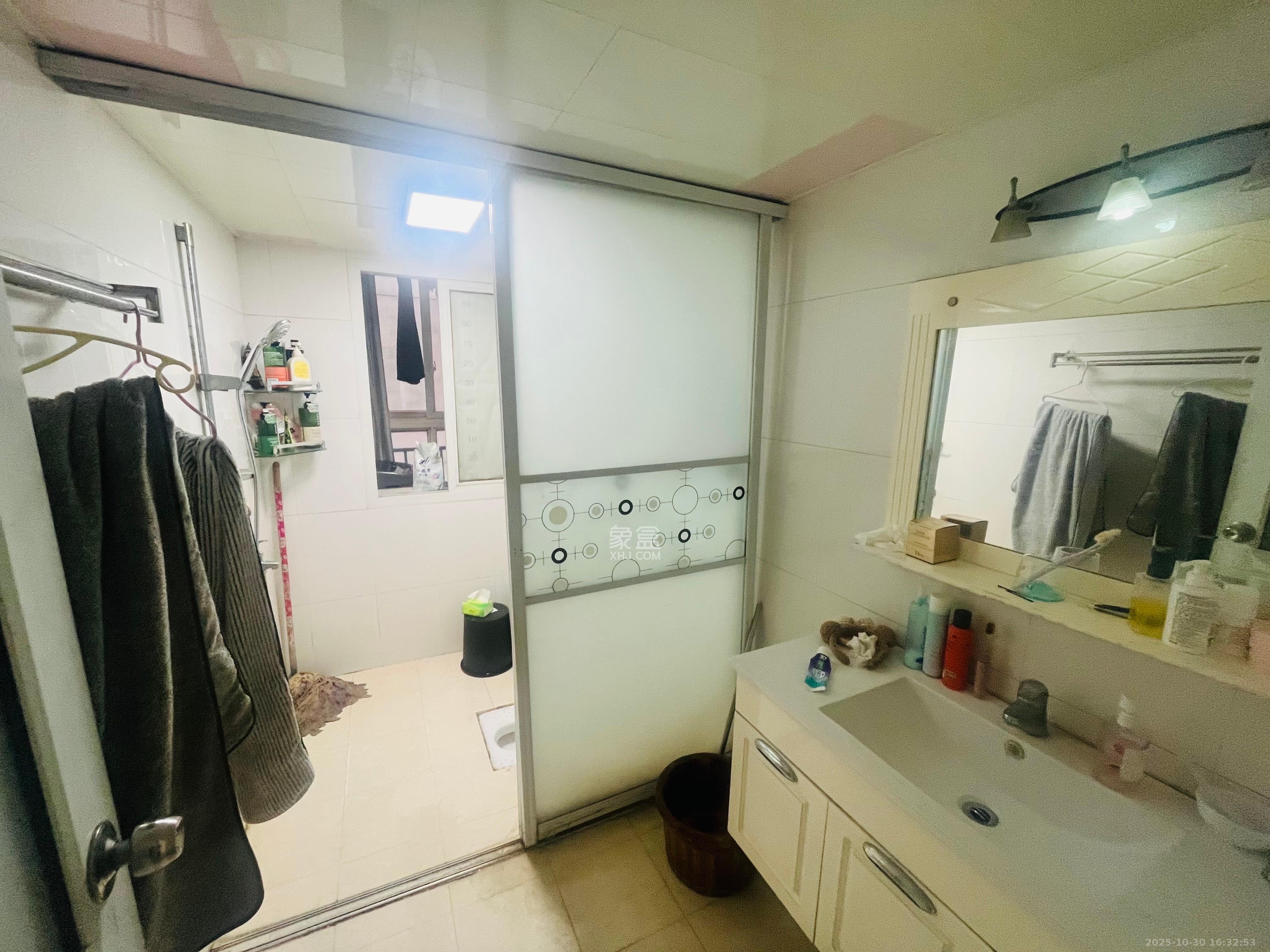 浏阳河畔家园  3室2厅2卫    2600.0元/月室内图