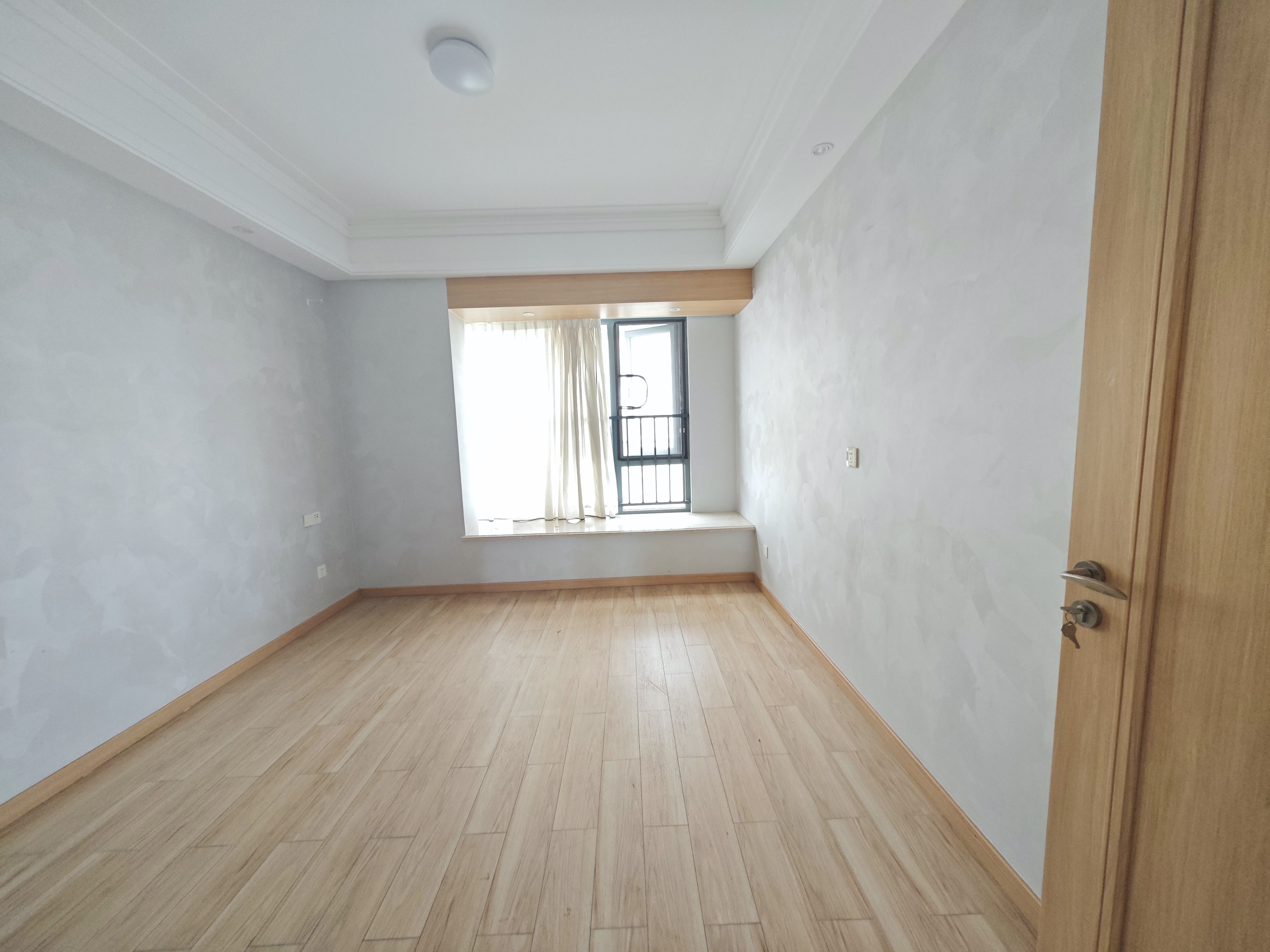 龙兴公馆  3室2厅2卫    7000.0元/月室内图