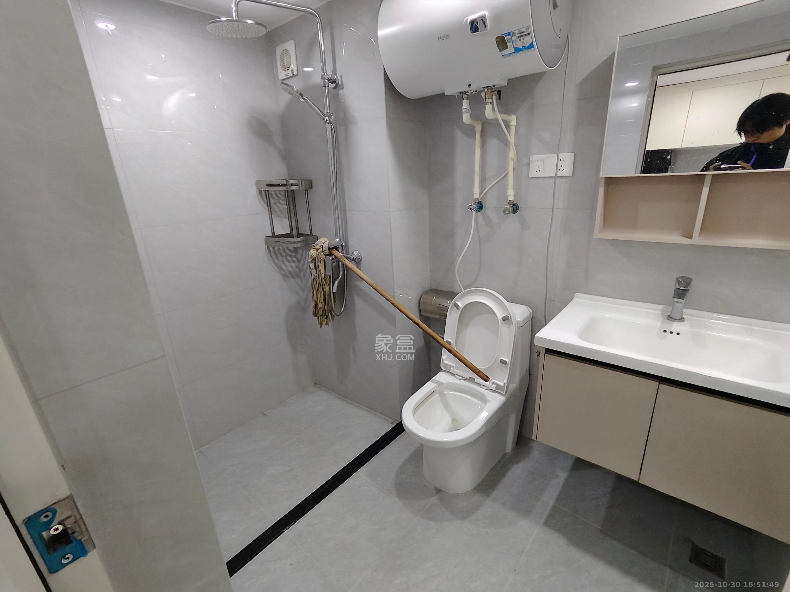 佳兆业云顶都汇 2室1厅1卫 1600.0元/月 佳兆业云顶都汇 2室1厅1卫 1600.0元/月室内图