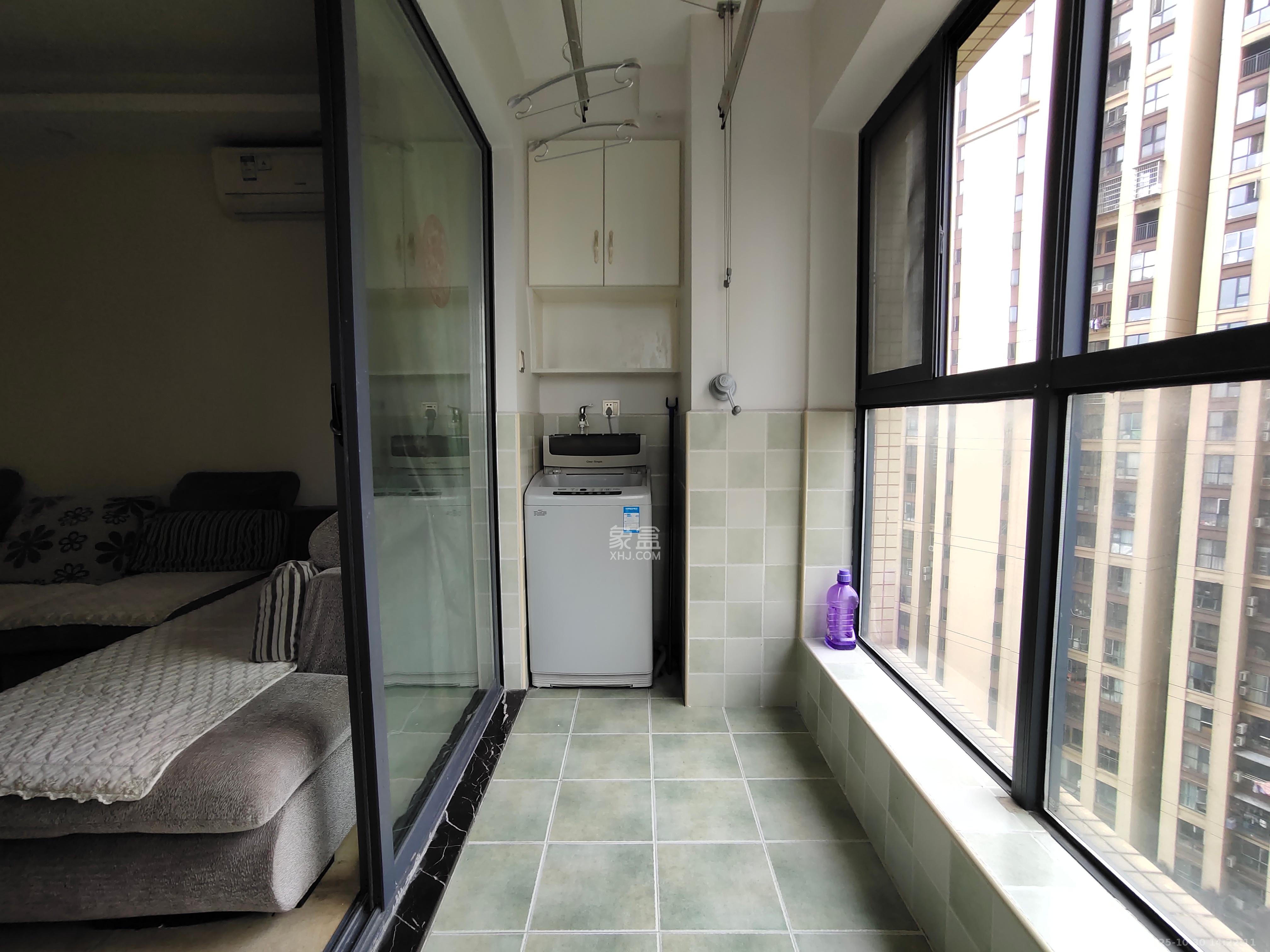 兰亭湾畔  2室1厅1卫    2300.0元/月室内图