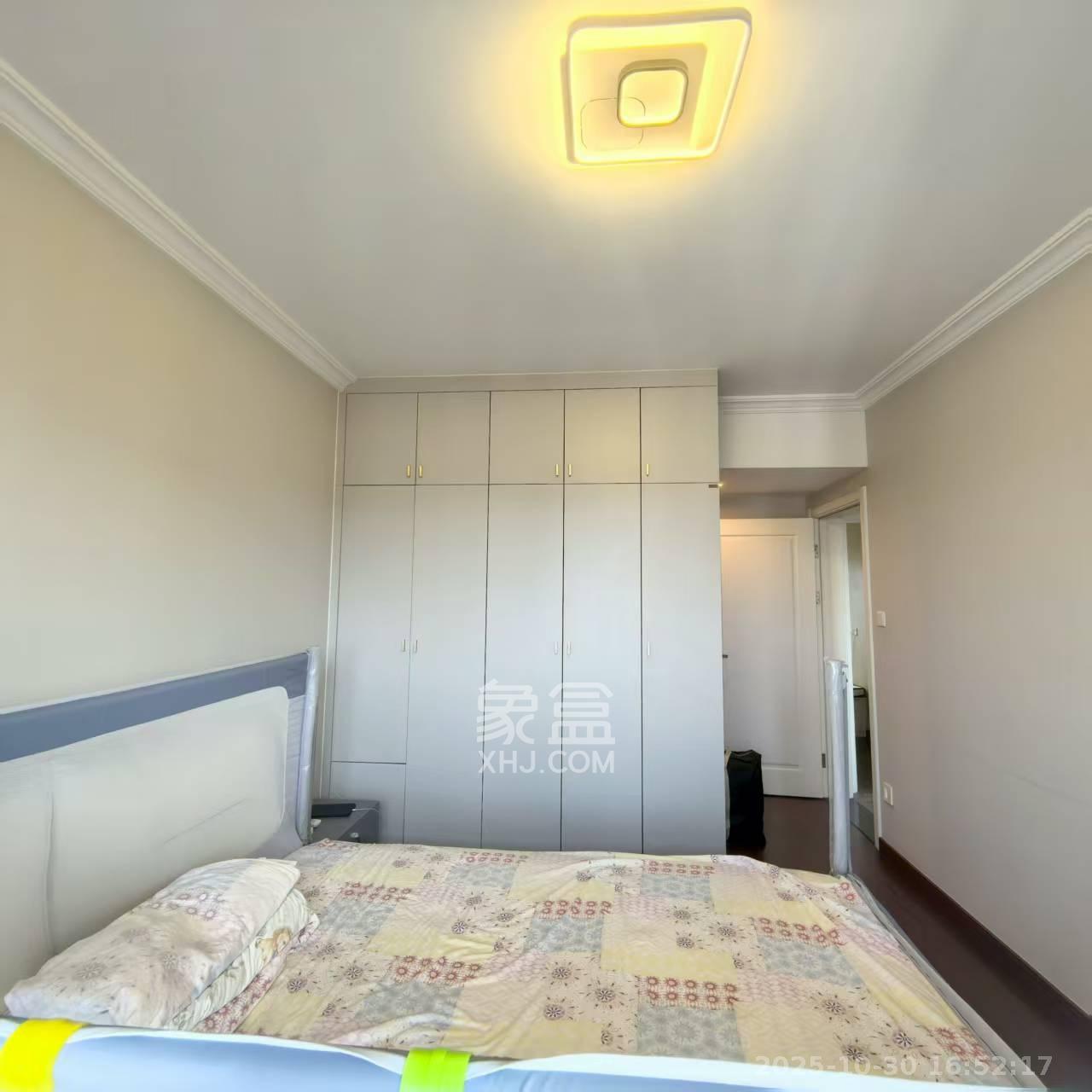 中海珑悦府  3室2厅2卫    3200.0元/月室内图