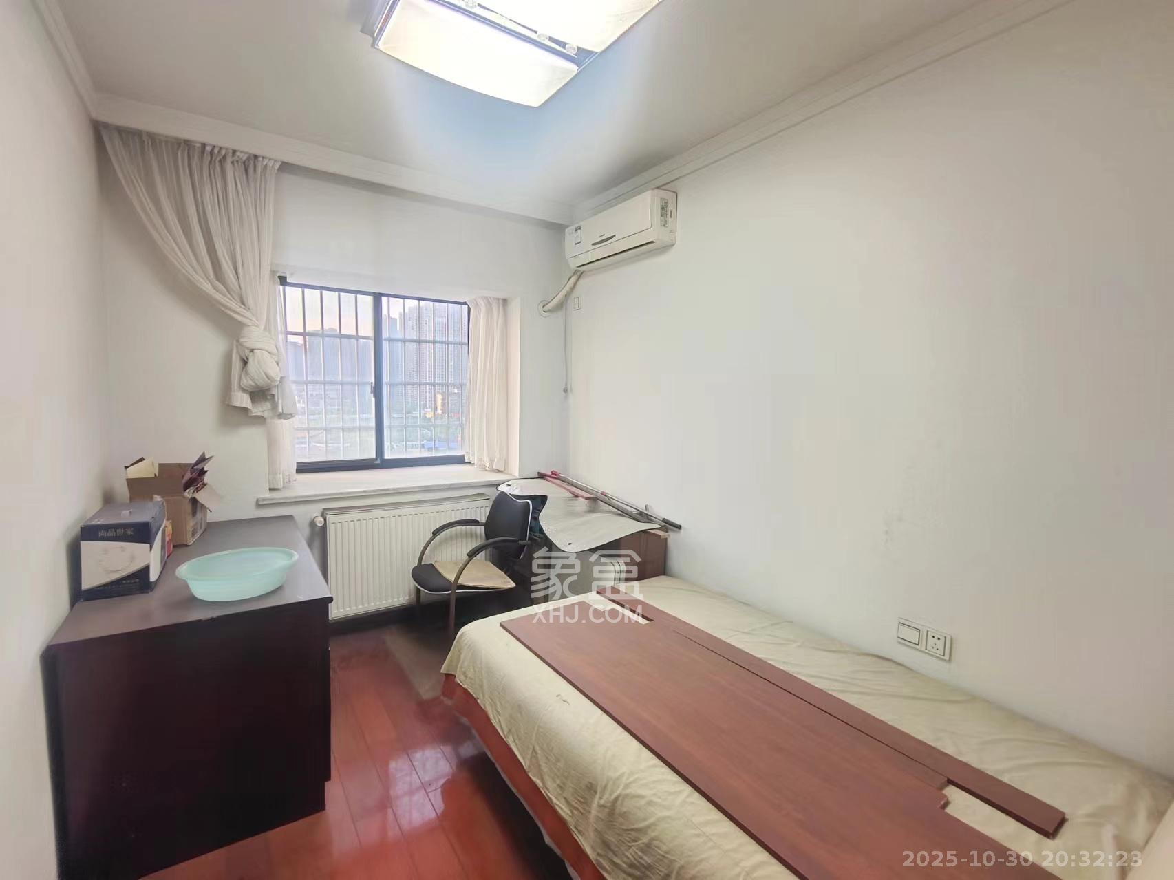 福圣园  3室2厅2卫    3200.0元/月室内图