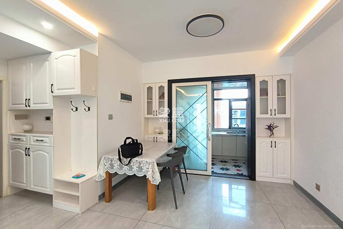 富洲滨江雅苑 3室2厅1卫 3200.0元/月 富洲滨江雅苑 3室2厅1卫 3200.0元/月室内图