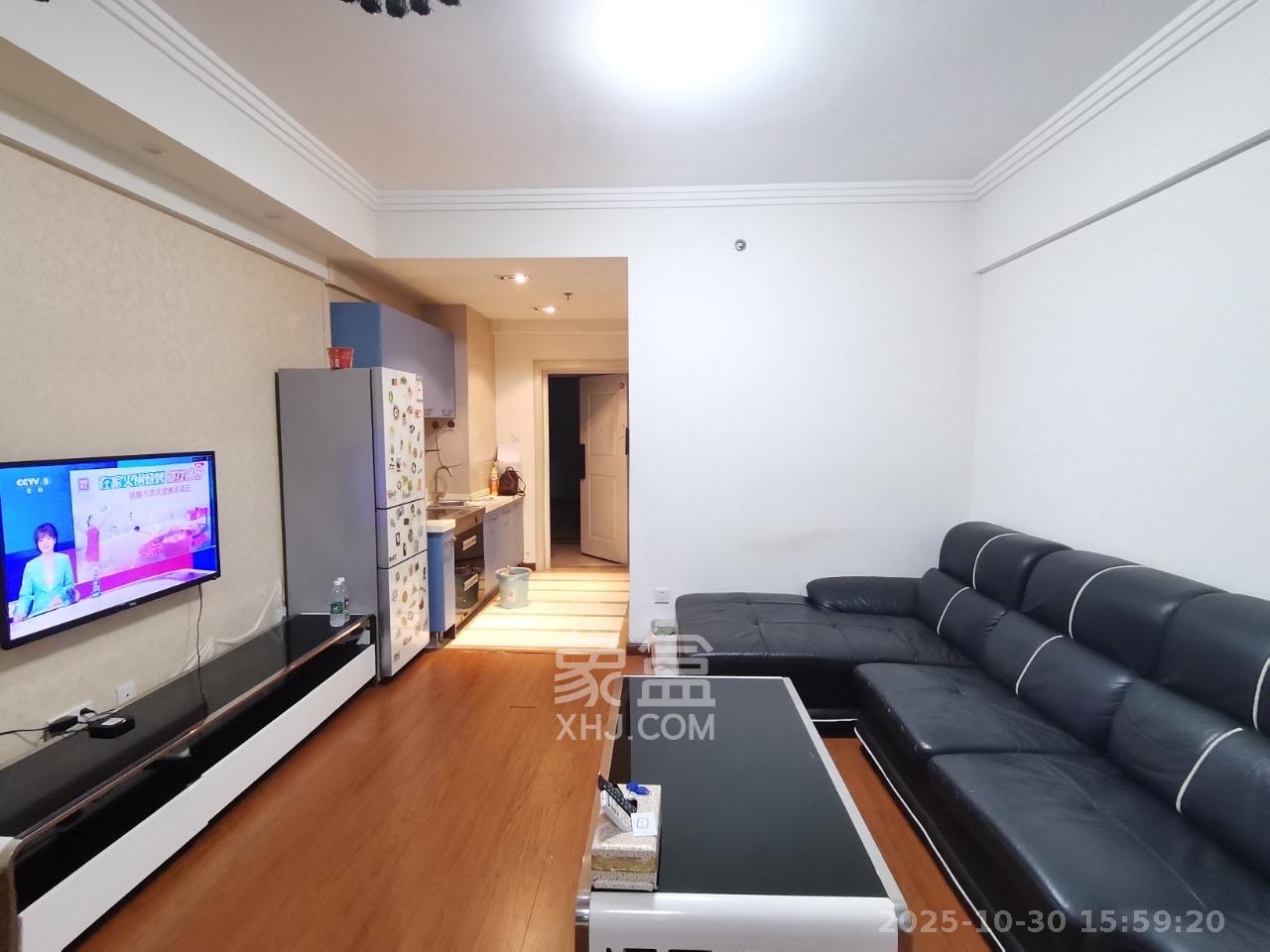 西子一间  1室1厅1卫    1800.0元/月室内图