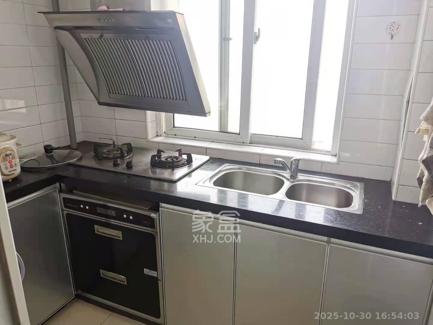 汇都公寓  1室1厅1卫    1600.0元/月室内图