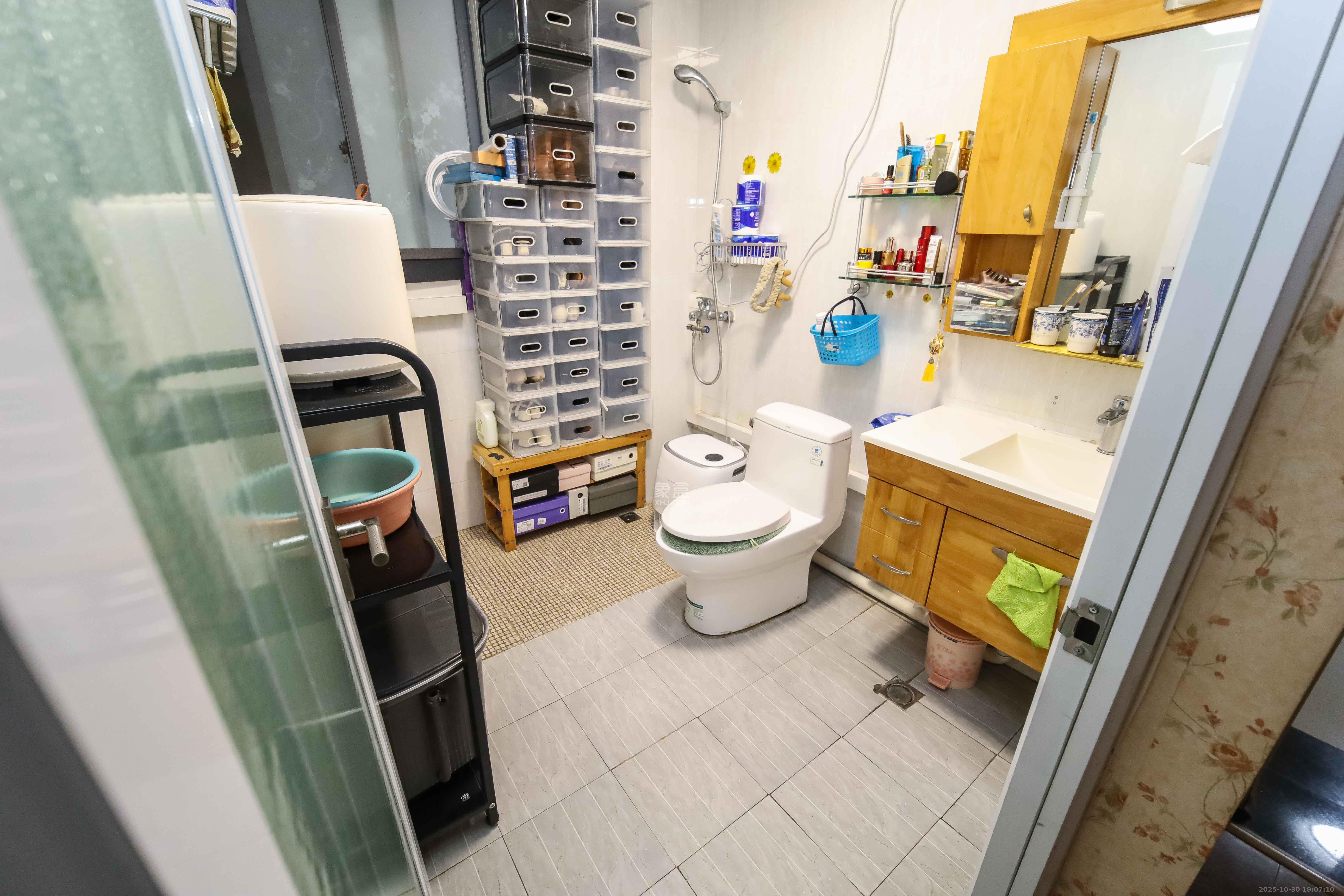 银港水晶城  3室2厅2卫    108.0万卫生间