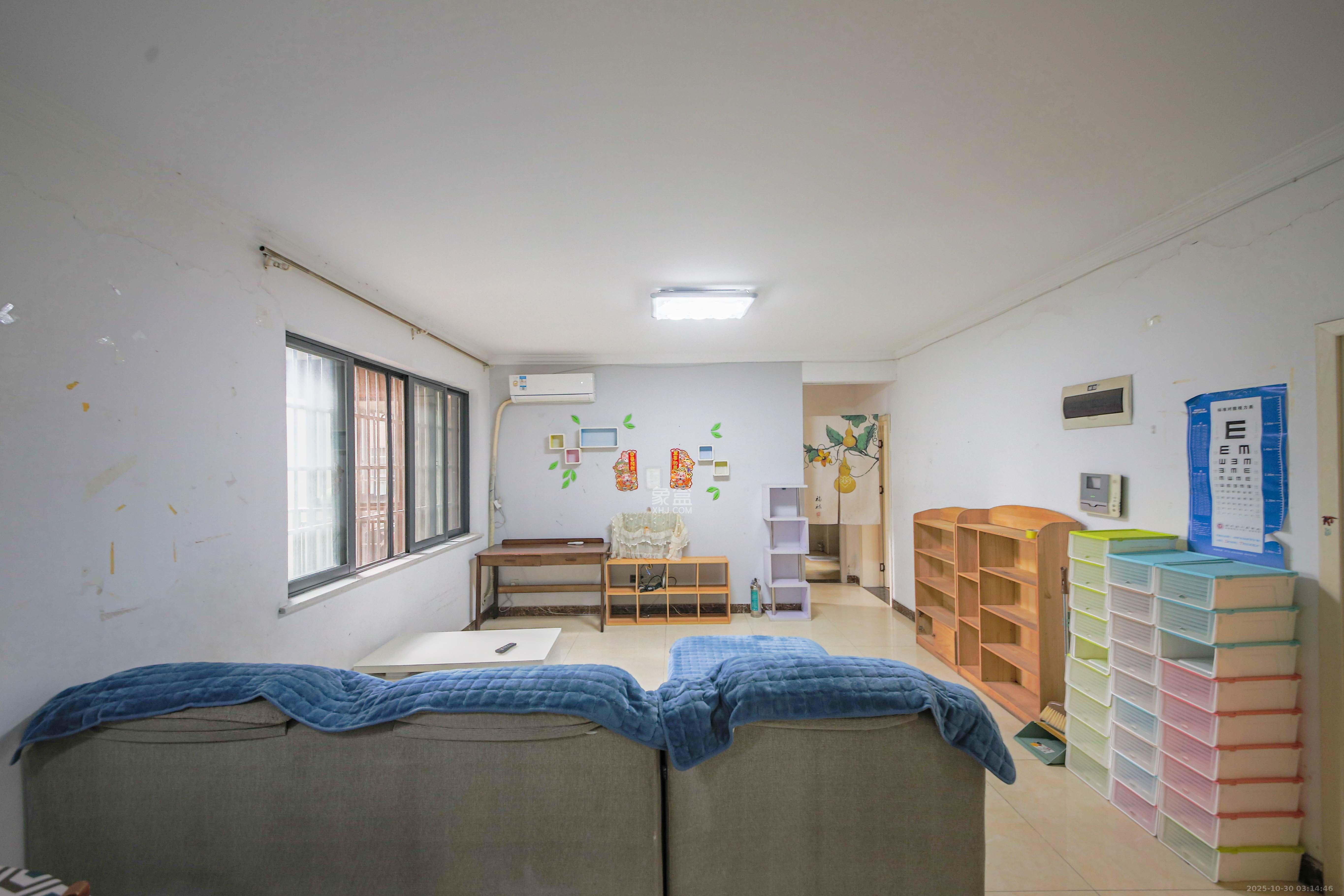 童话里  3室2厅1卫    72.0万