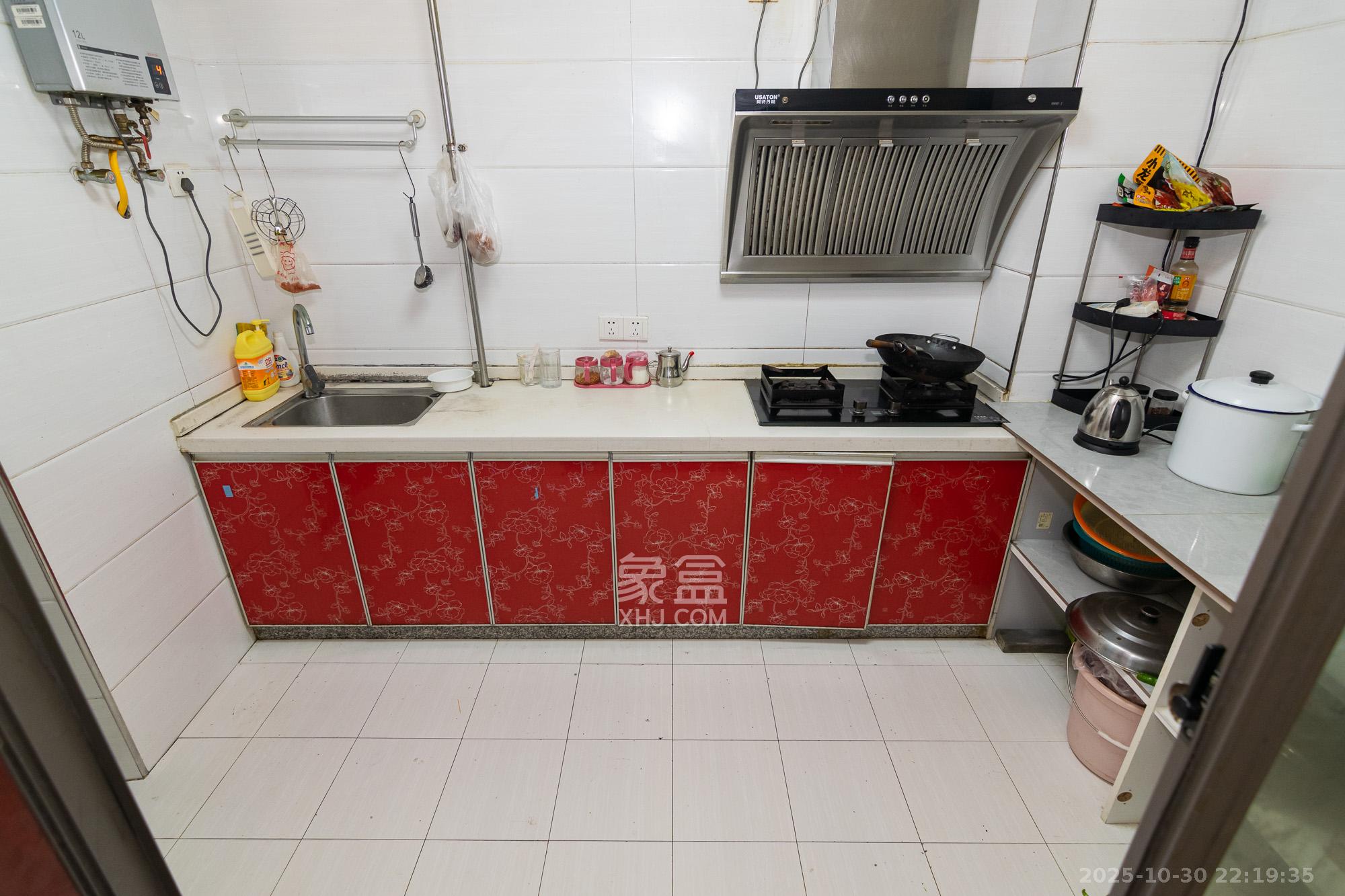 兴邦花城  2室2厅1卫    40.0万 兴邦花城  2室2厅1卫    40.0万厨房