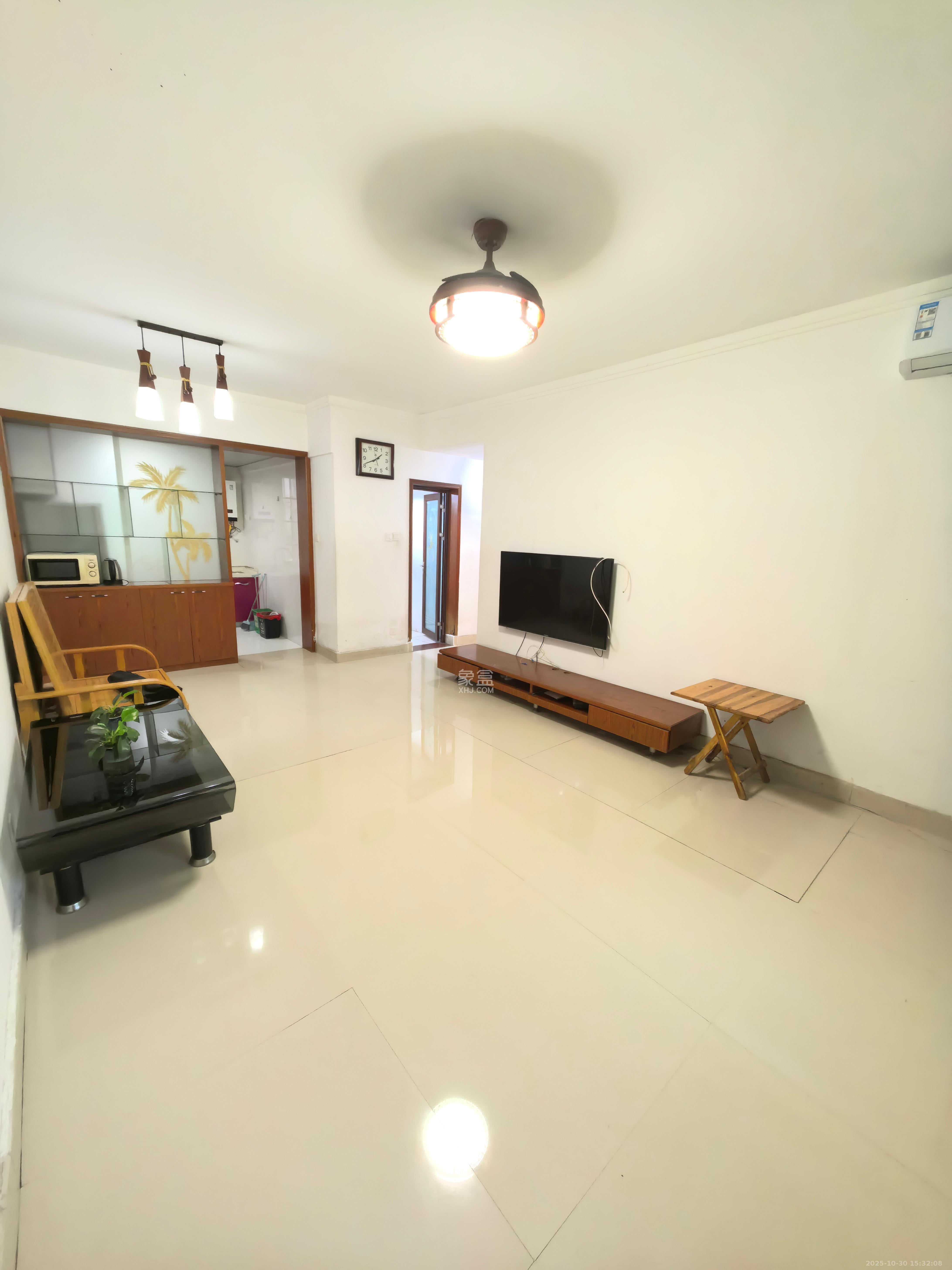 麓谷加州阳光  2室2厅2卫    2000.0元/月 麓谷加州阳光  2室2厅2卫    2000.0元/月室内图