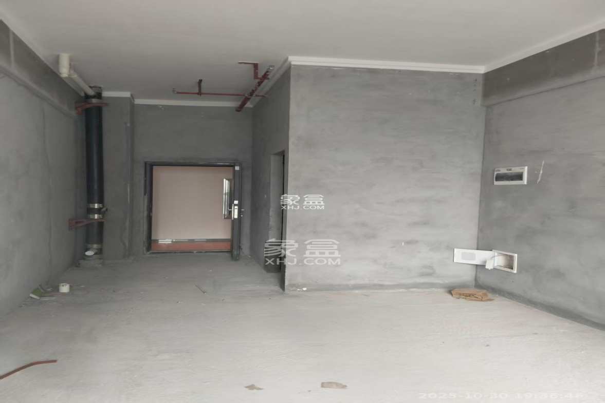 绿地商务广场 1室0厅0卫 1100.0元/月 绿地商务广场 1室0厅0卫 1100.0元/月室内图