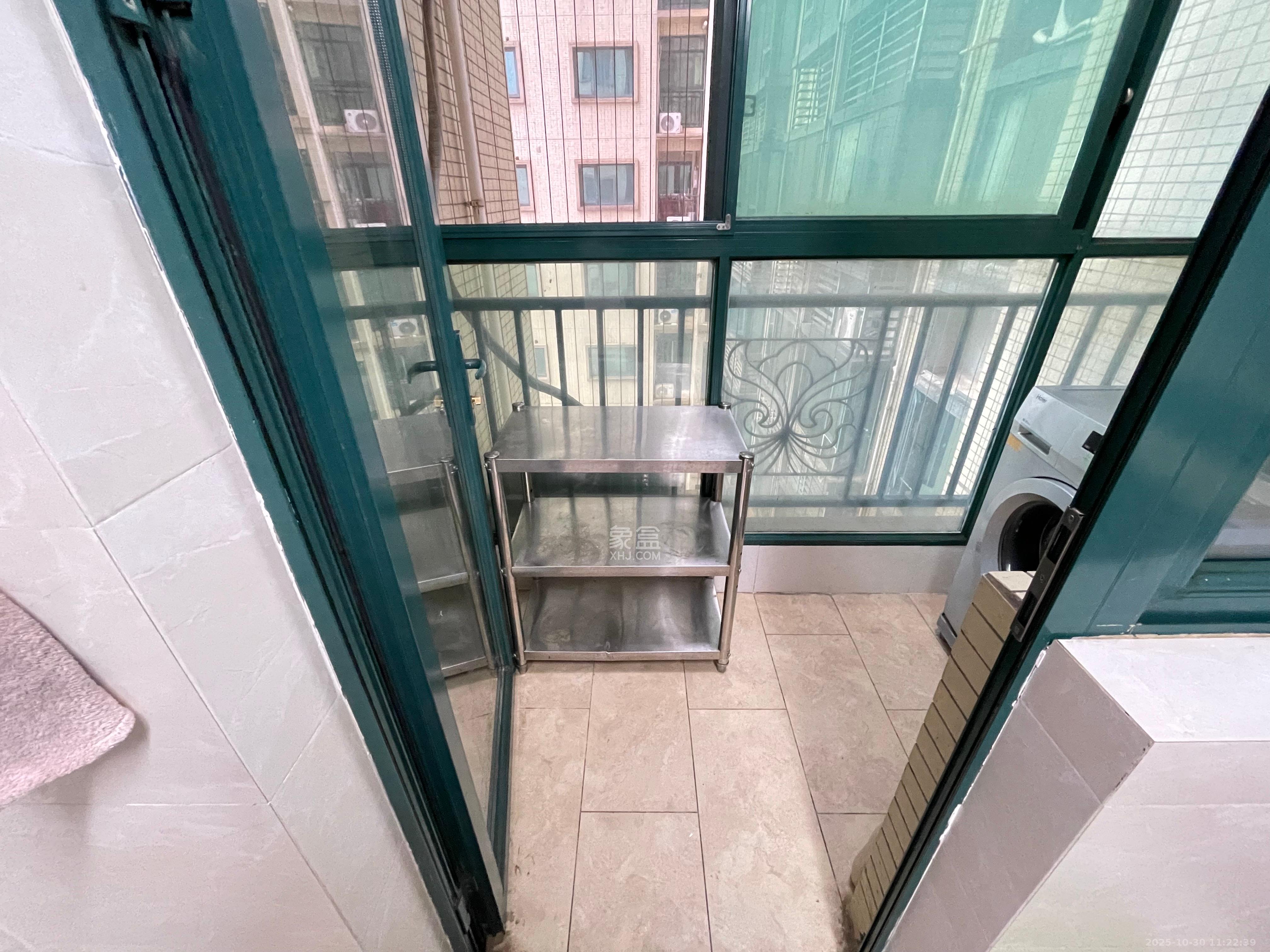 恒大名都  2室2厅1卫    1600.0元/月室内图