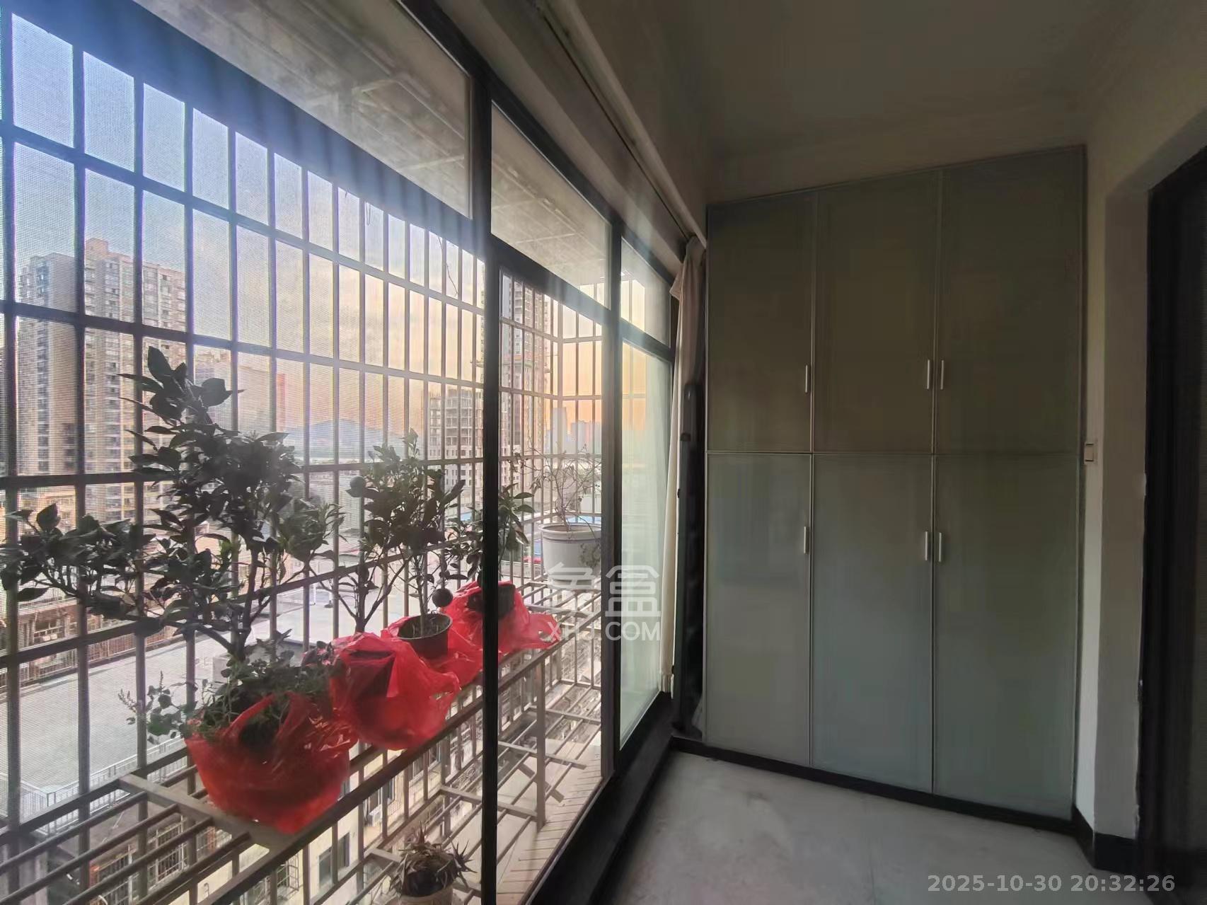 福圣园  3室2厅2卫    3200.0元/月室内图