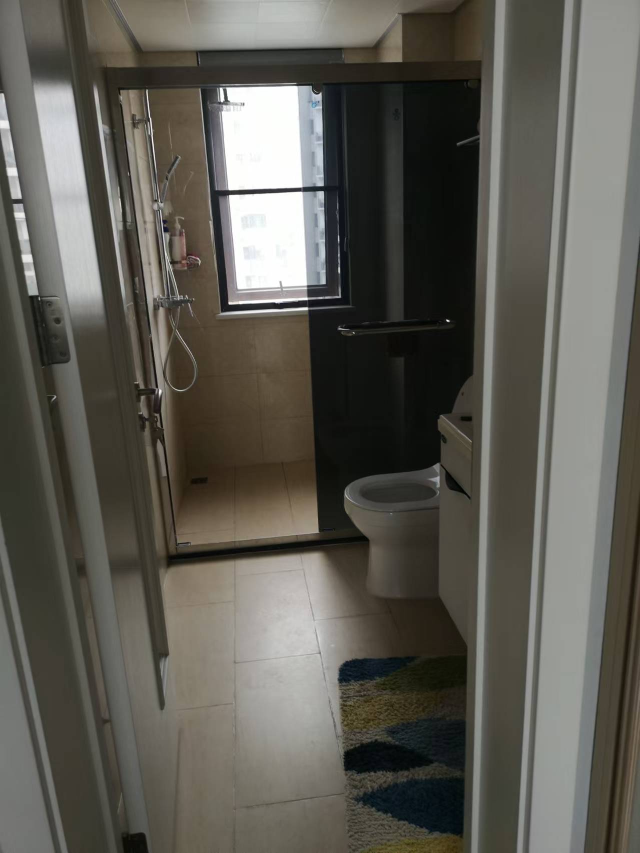 西溪里二期  3室2厅2卫    265.0万客厅