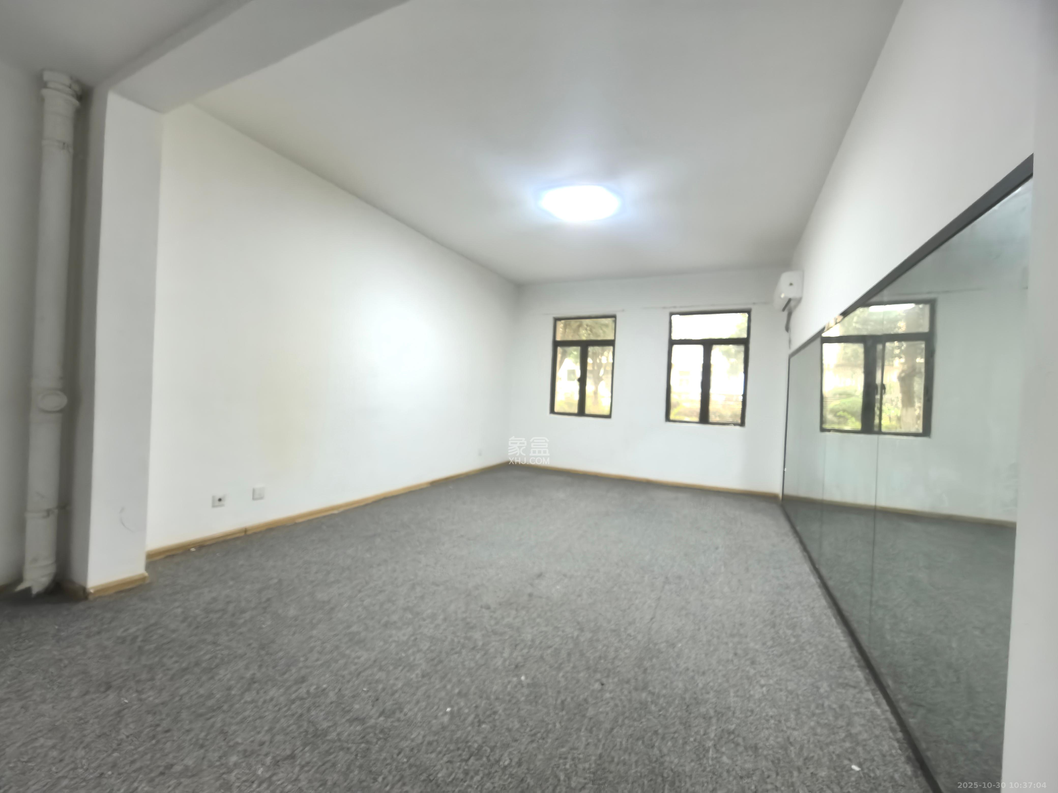 润和紫郡一期  4室2厅2卫    3200.0元/月室内图