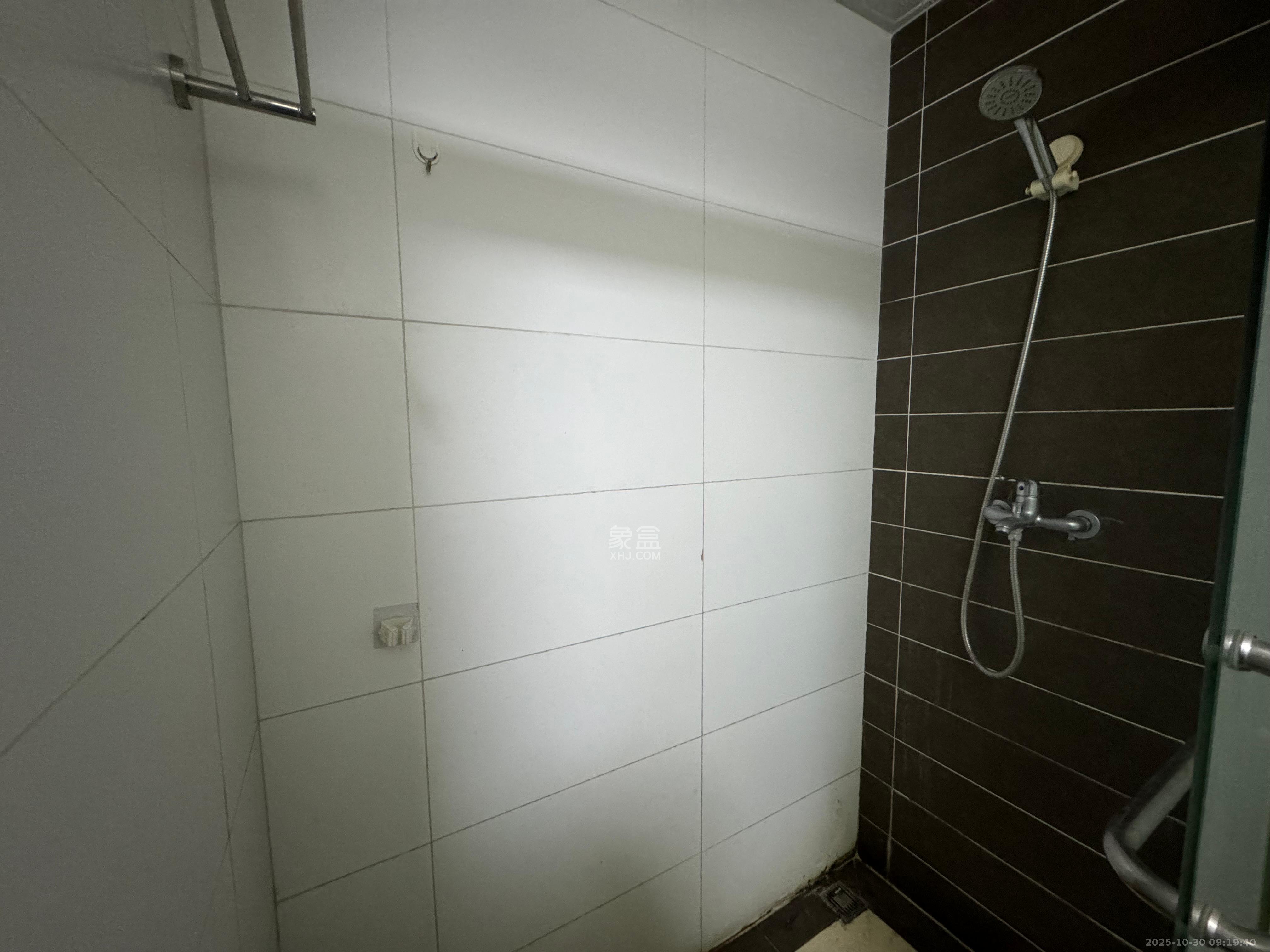 江山帝景哈佛  1室0厅0卫    1300.0元/月 江山帝景哈佛  1室0厅0卫    1300.0元/月室内图