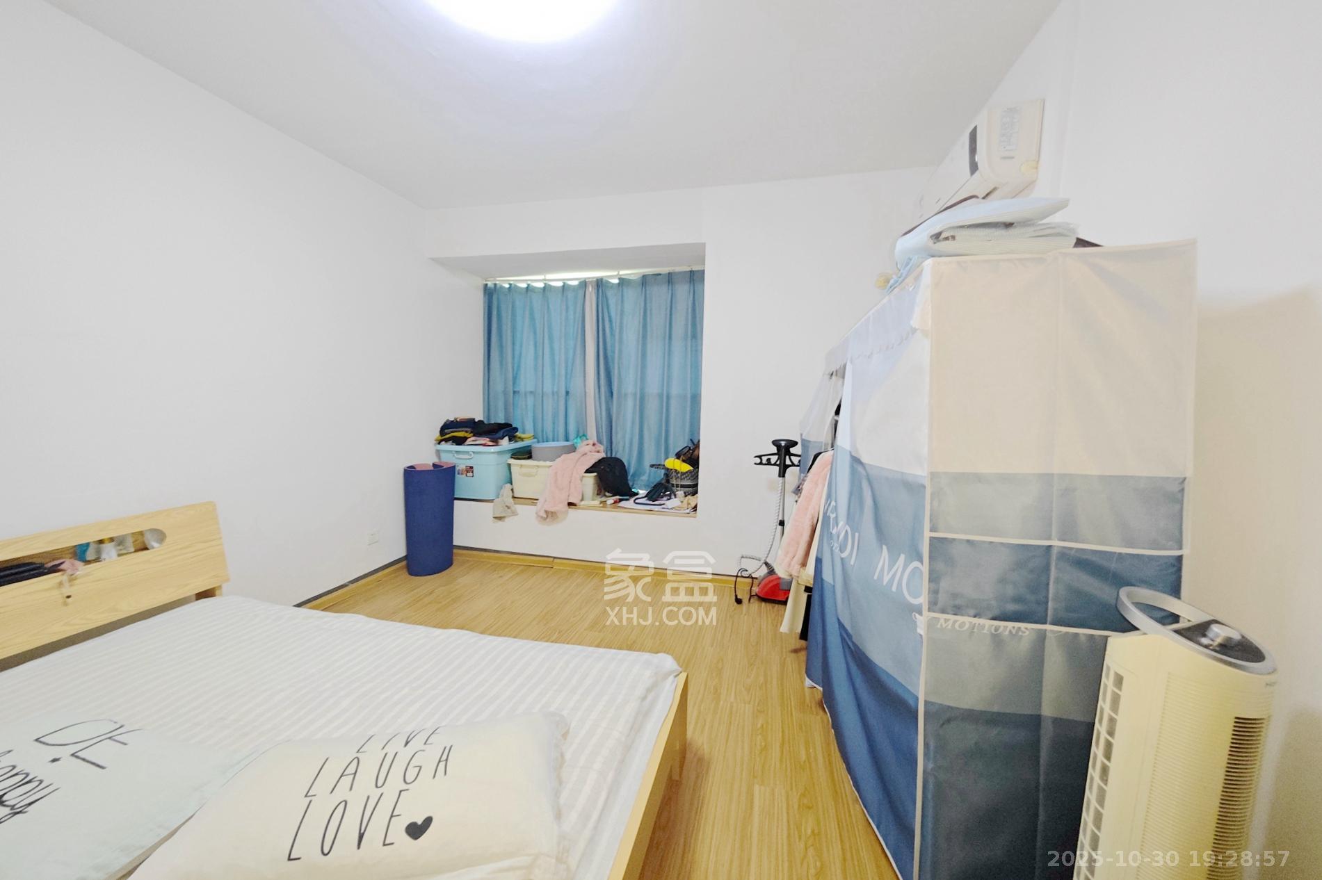 新城新世界一二三期  3室2厅1卫    90.0万卧室