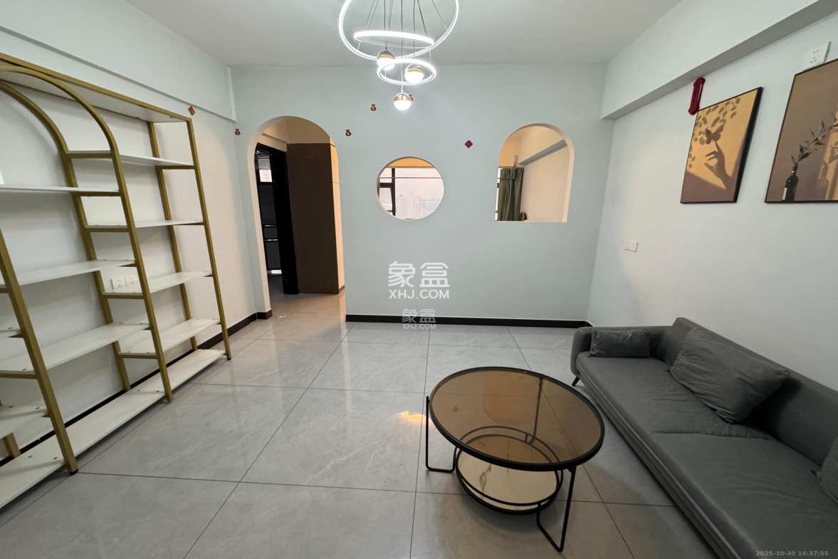 湘域中央 1室0厅0卫 2400.0元/月 湘域中央 1室0厅0卫 2400.0元/月室内图